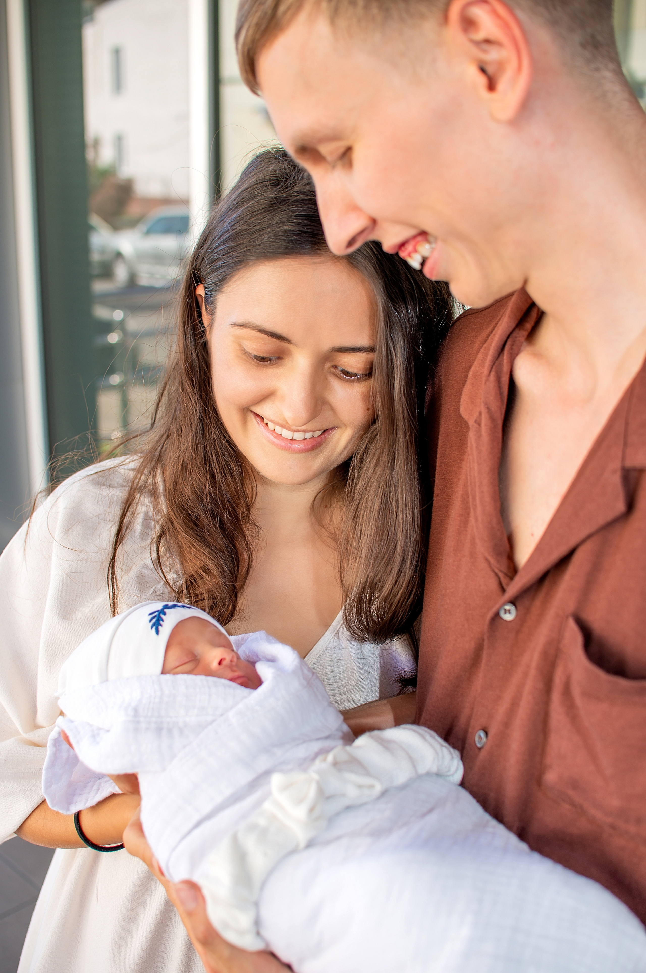 Выписка из роддома Краснодар. Фотограф новорожденных Краснодар Малышенко Надежда