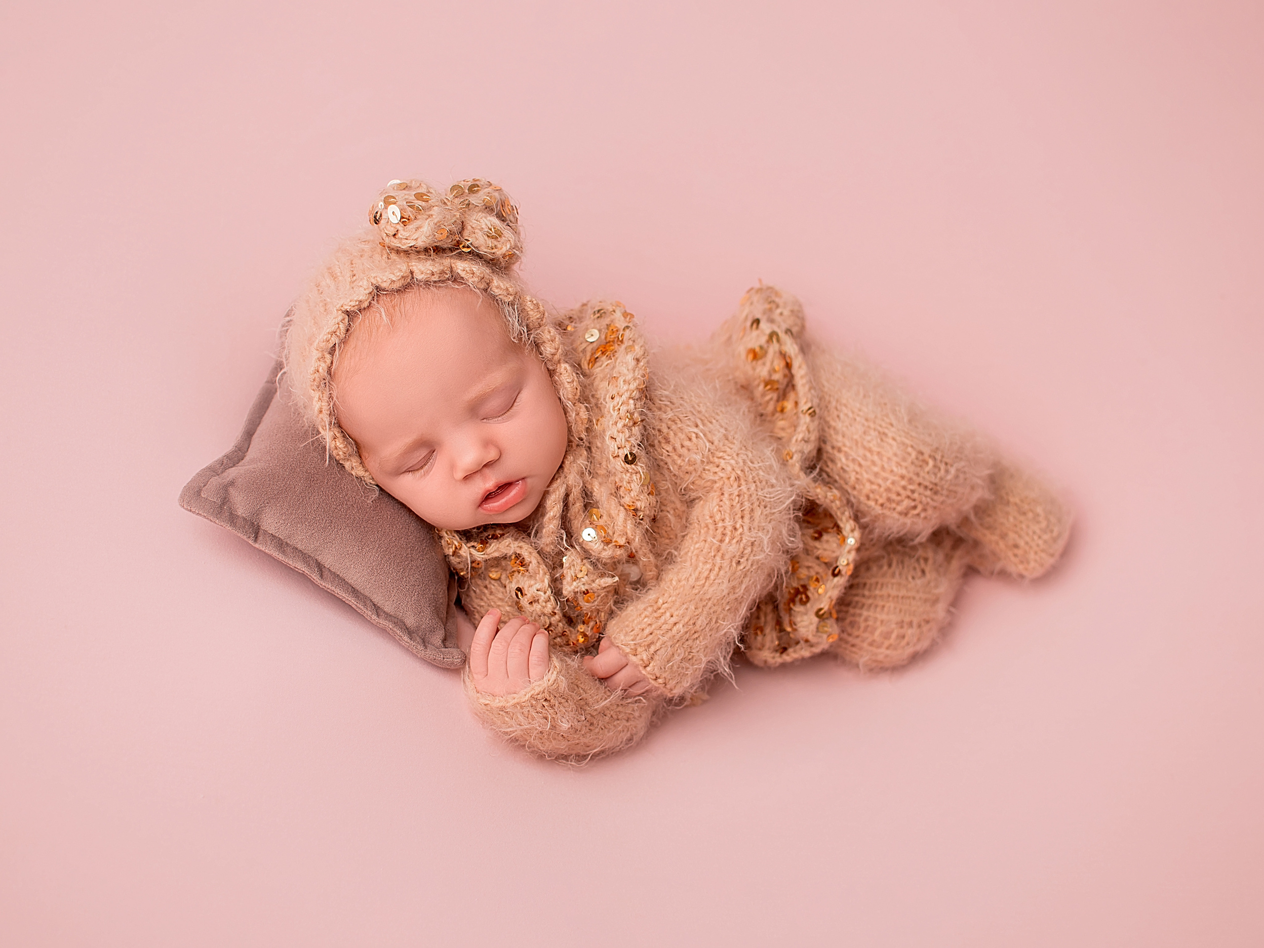 Есения 21 день. Фотограф новорожденных Краснодар Малышенко Надежда