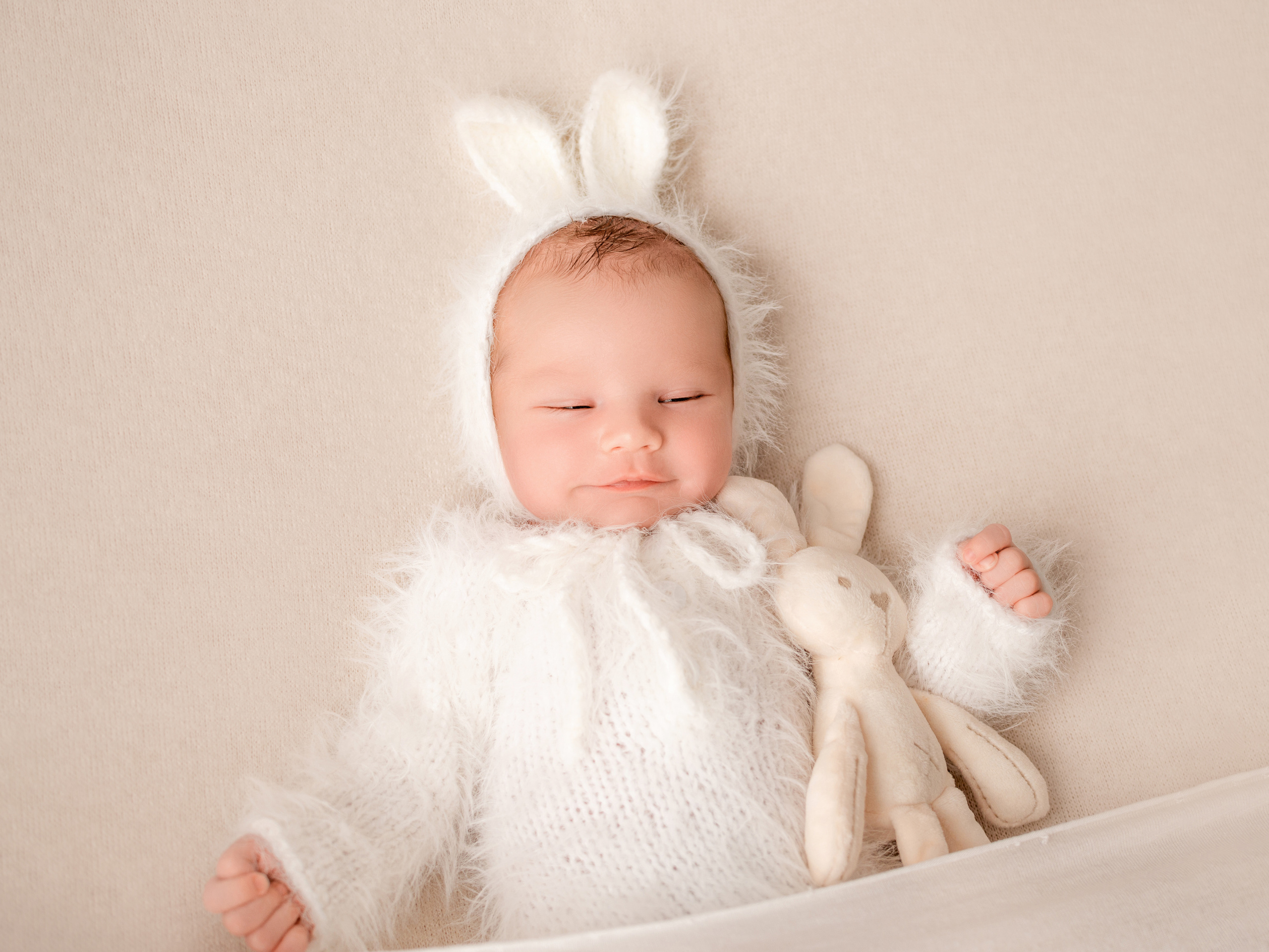 Фотосессия новорожденного в Краснодаре в студии для новорожденных. Фотограф новорожденных Краснодар Малышенко Надежда