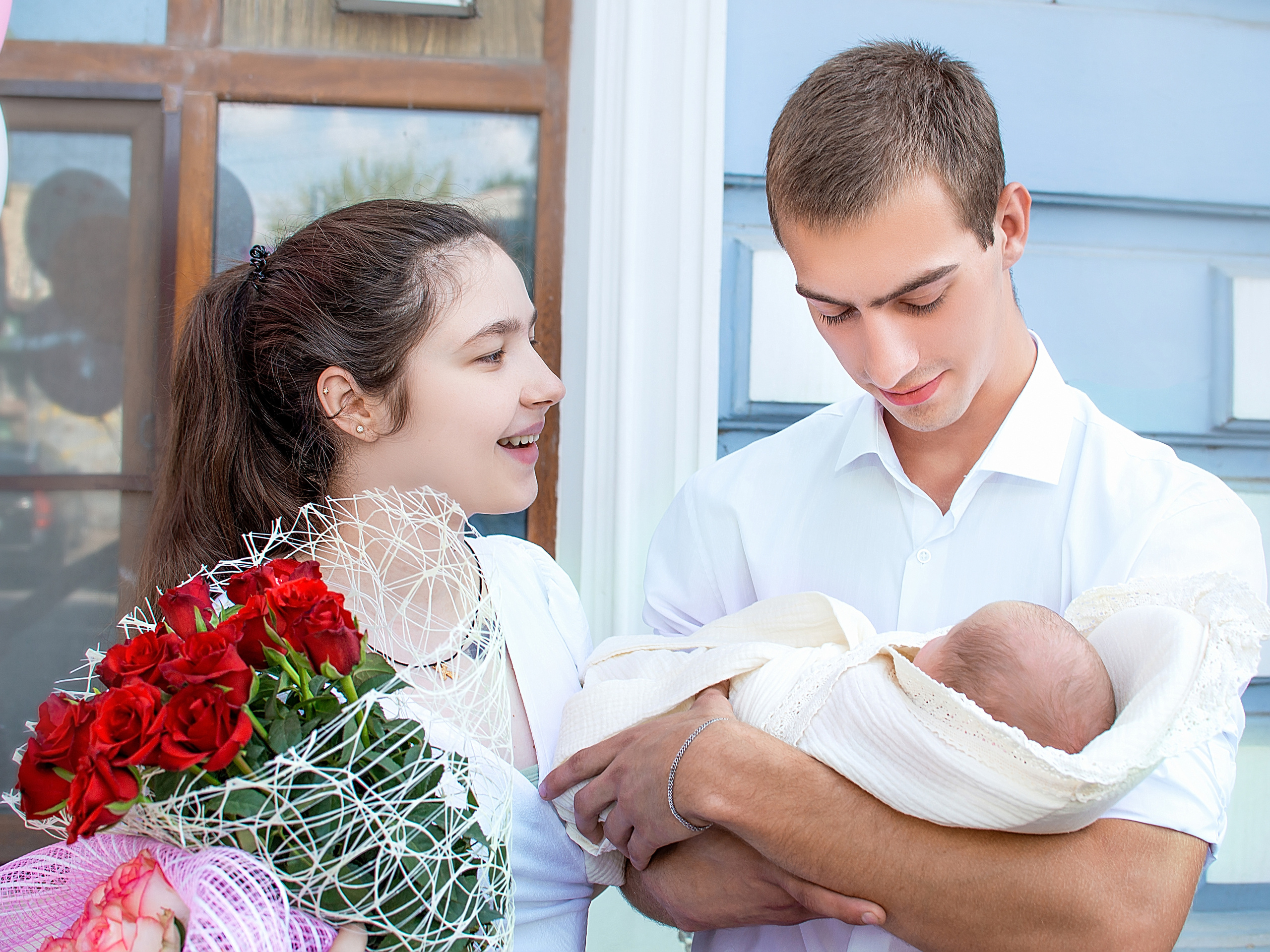 Выписка из роддома Краснодар. Фотограф новорожденных Краснодар Малышенко Надежда