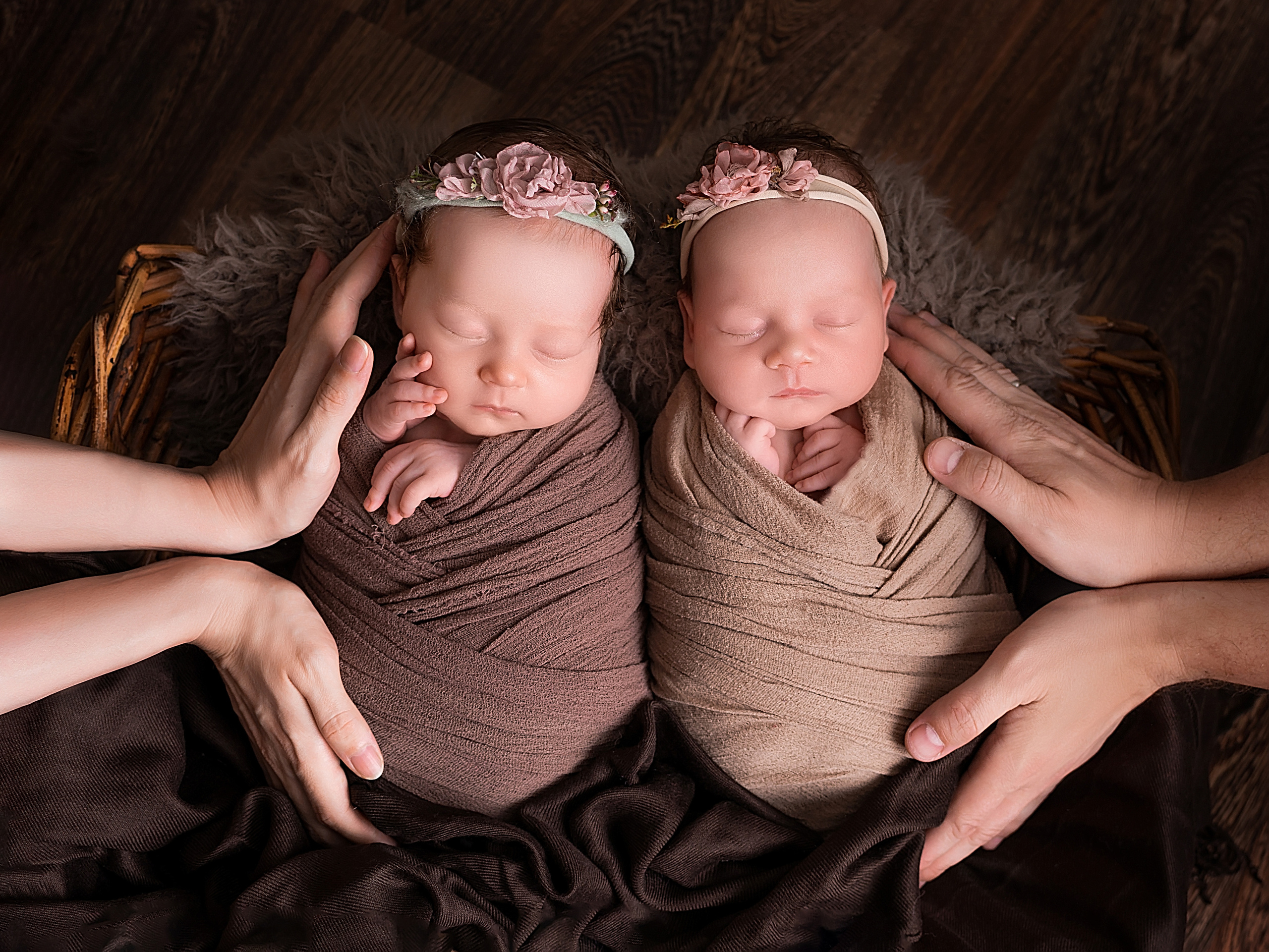 Двойняшки Кира и София. Фотограф новорожденных Краснодар Малышенко Надежда