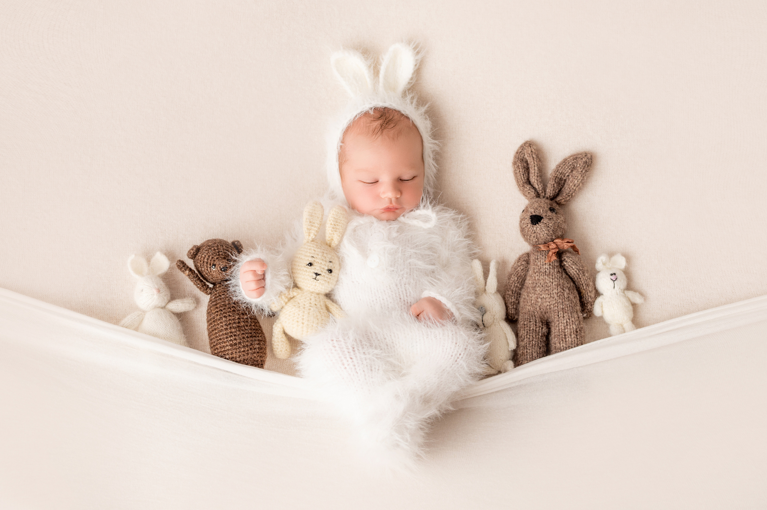 Фотосессия новорожденного в Краснодаре в студии для новорожденных. Фотограф новорожденных Краснодар Малышенко Надежда