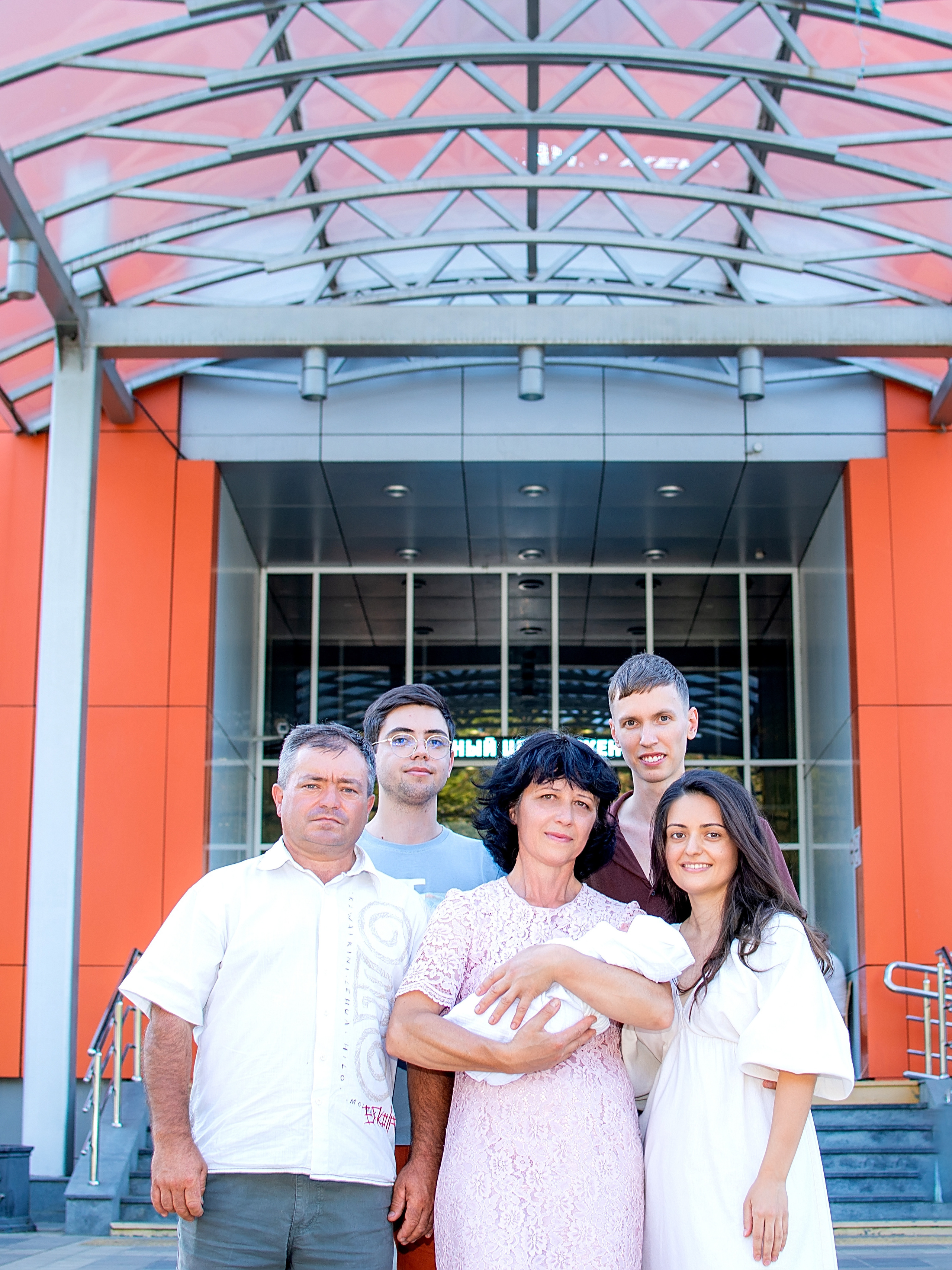 Выписка из роддома Краснодар. Фотограф новорожденных Краснодар Малышенко Надежда