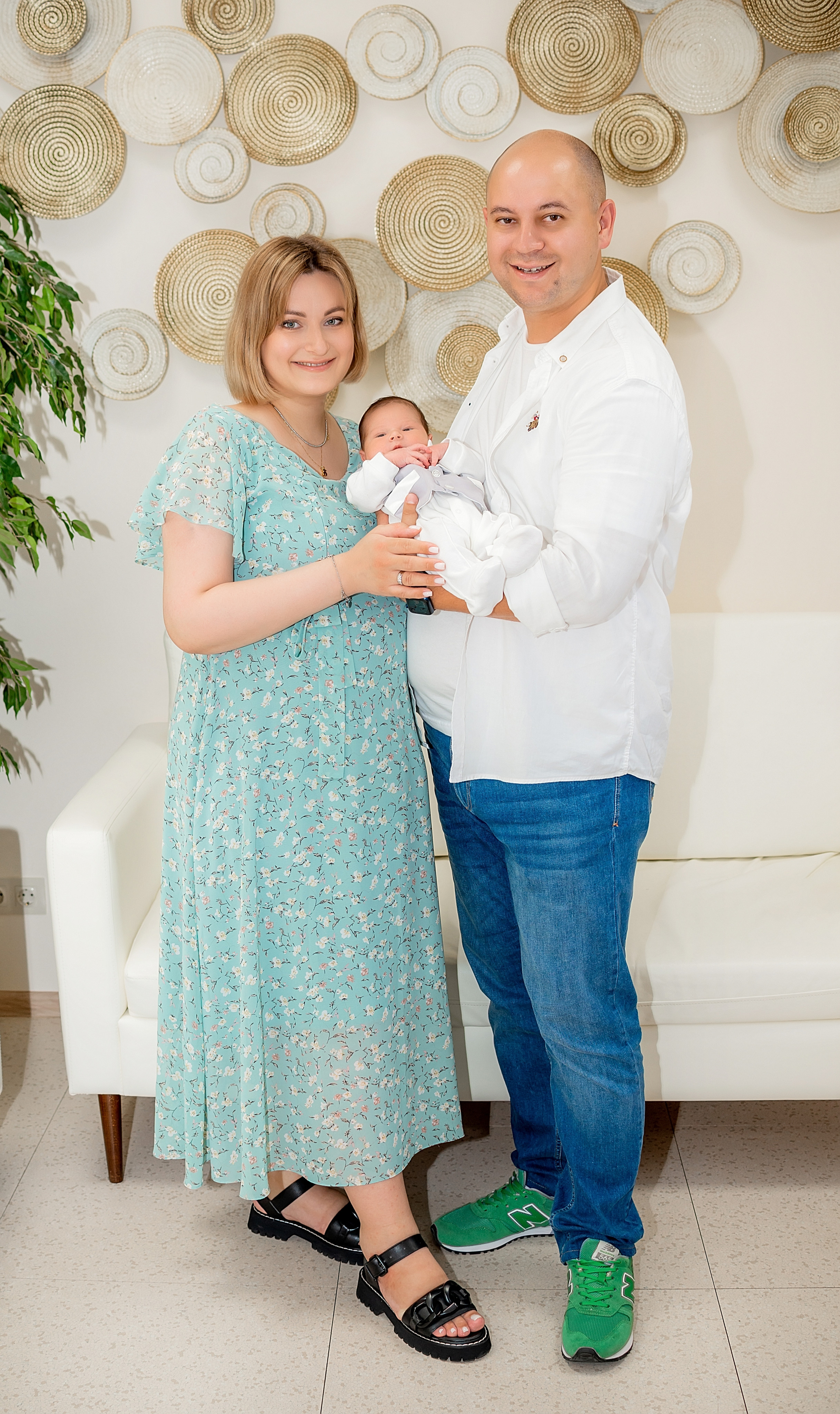 Выписка из роддома Краснодар. Фотограф новорожденных Краснодар Малышенко Надежда