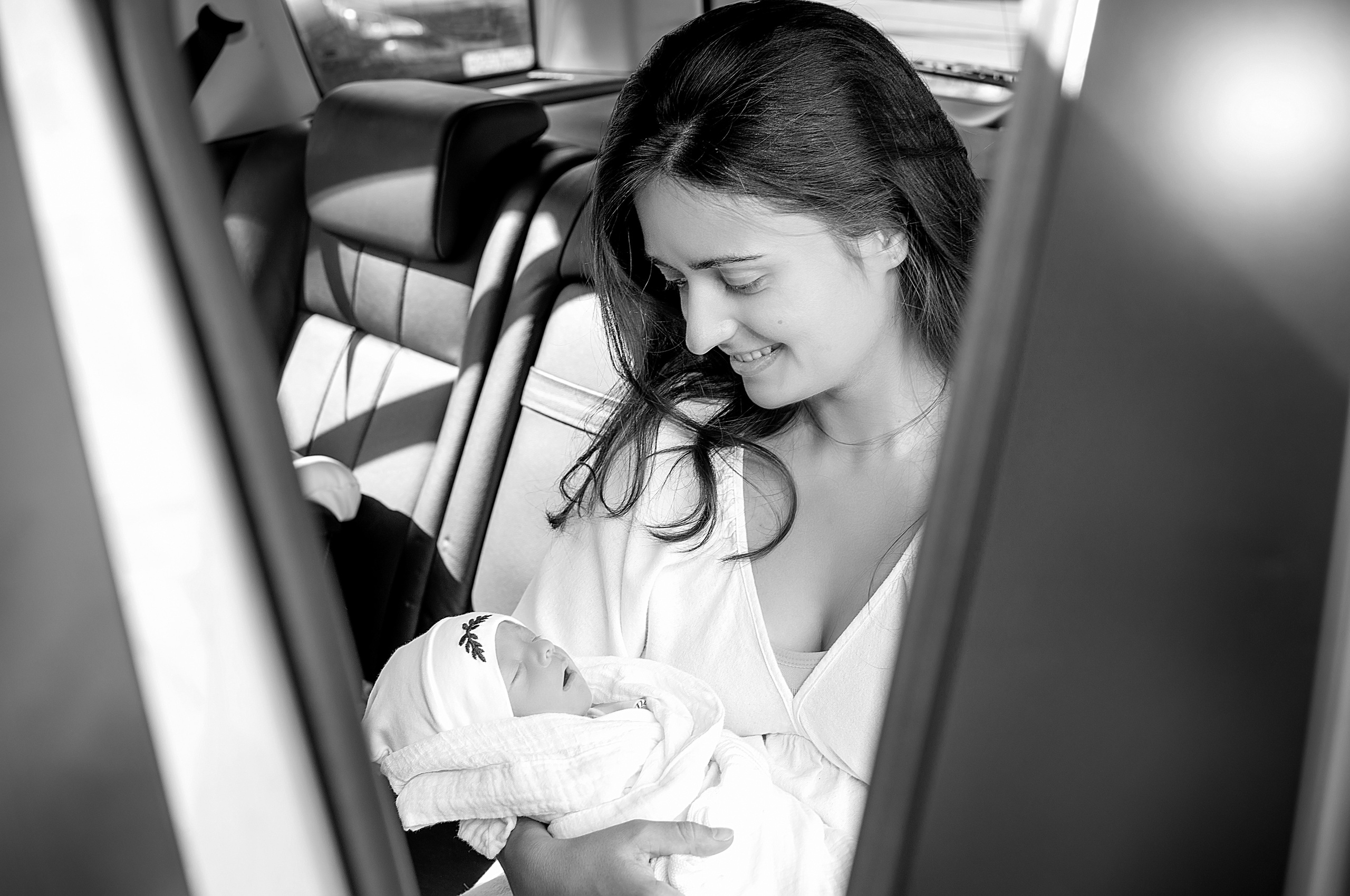 Выписка из роддома Краснодар. Фотограф новорожденных Краснодар Малышенко Надежда