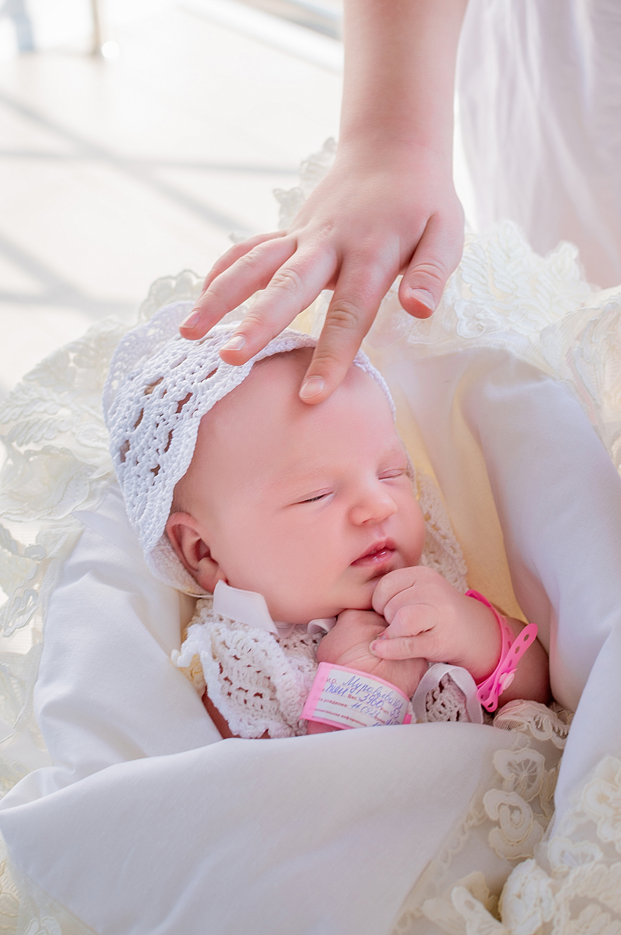 Выписка из роддома Краснодар. Фотограф новорожденных Краснодар Малышенко Надежда