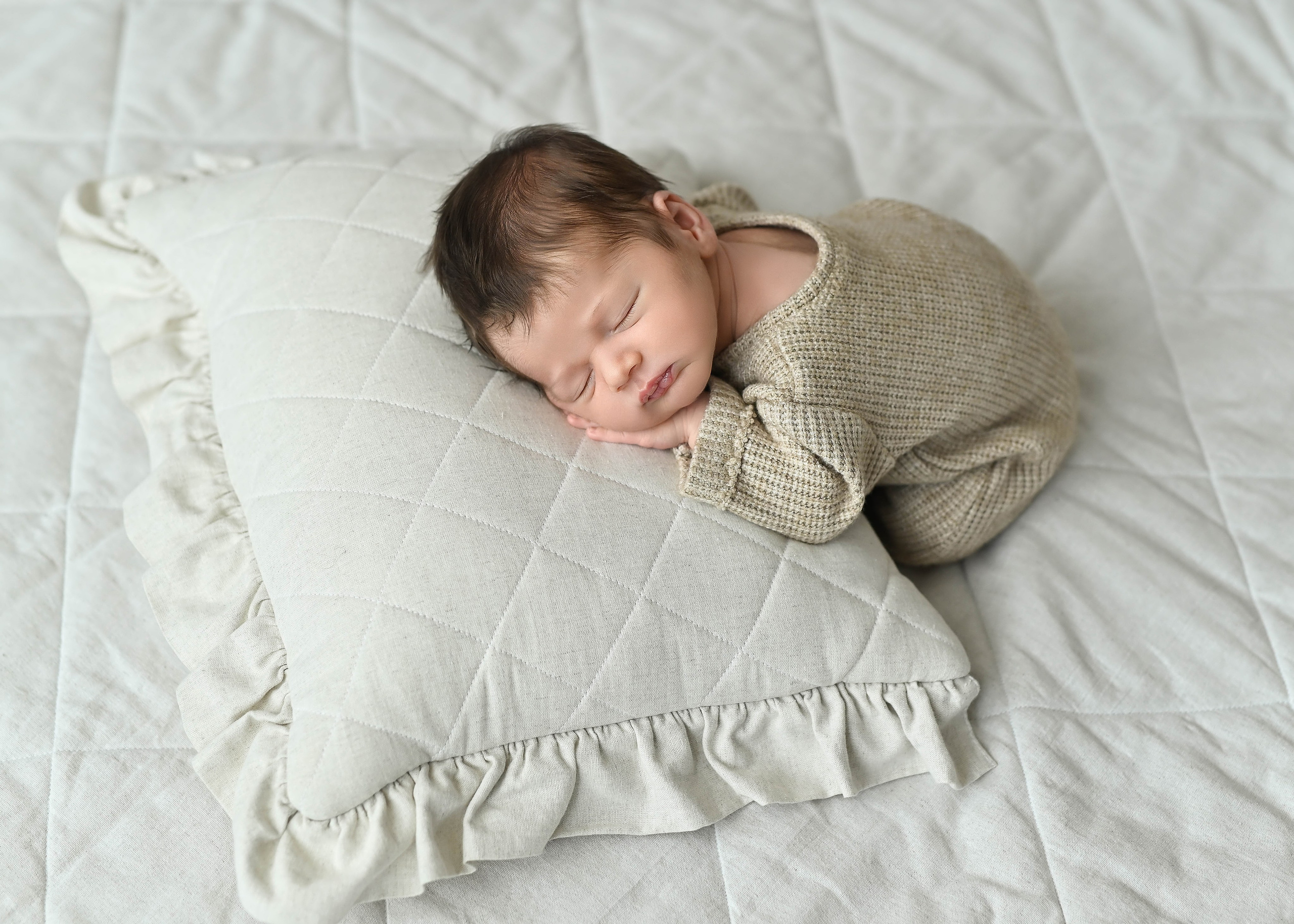 Лайфстайл с элементами ньюборн. Фотограф новорождённых малышей в Краснодаре Татьяна Нагорная