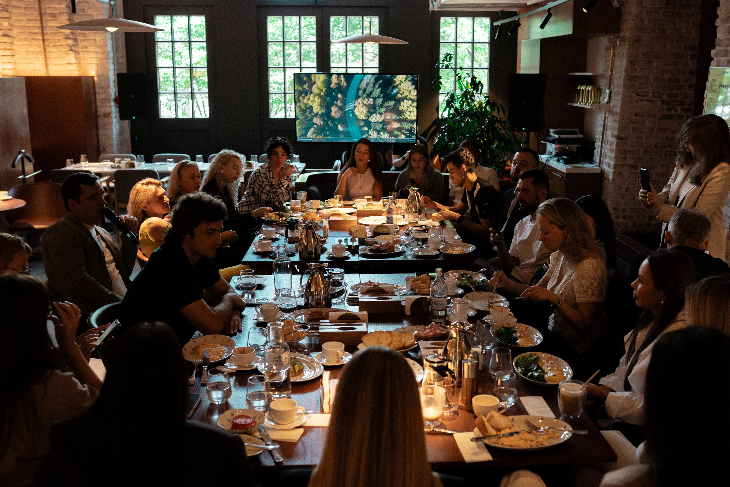 Broker Pro Бизнес-завтрак Ava bistro. Репортажая фотография Санкт-Петербург
