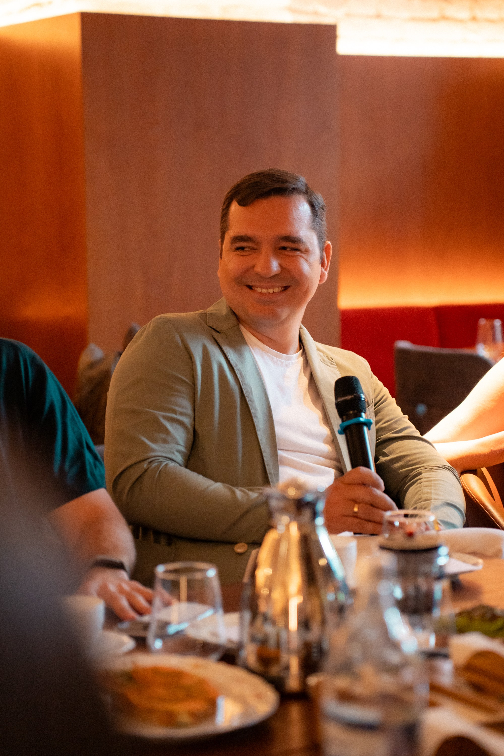 Broker Pro Бизнес-завтрак Ava bistro. Репортажая фотография Санкт-Петербург