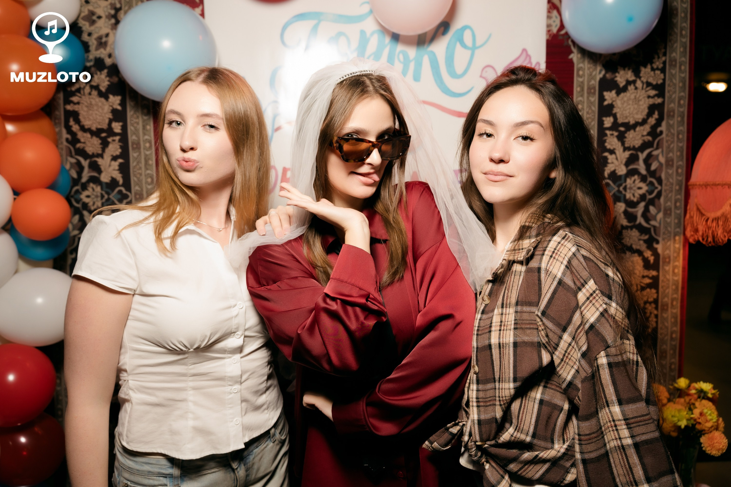 МТС Live холл (Липовая свадьба Музлото). Репортажая фотография Санкт-Петербург