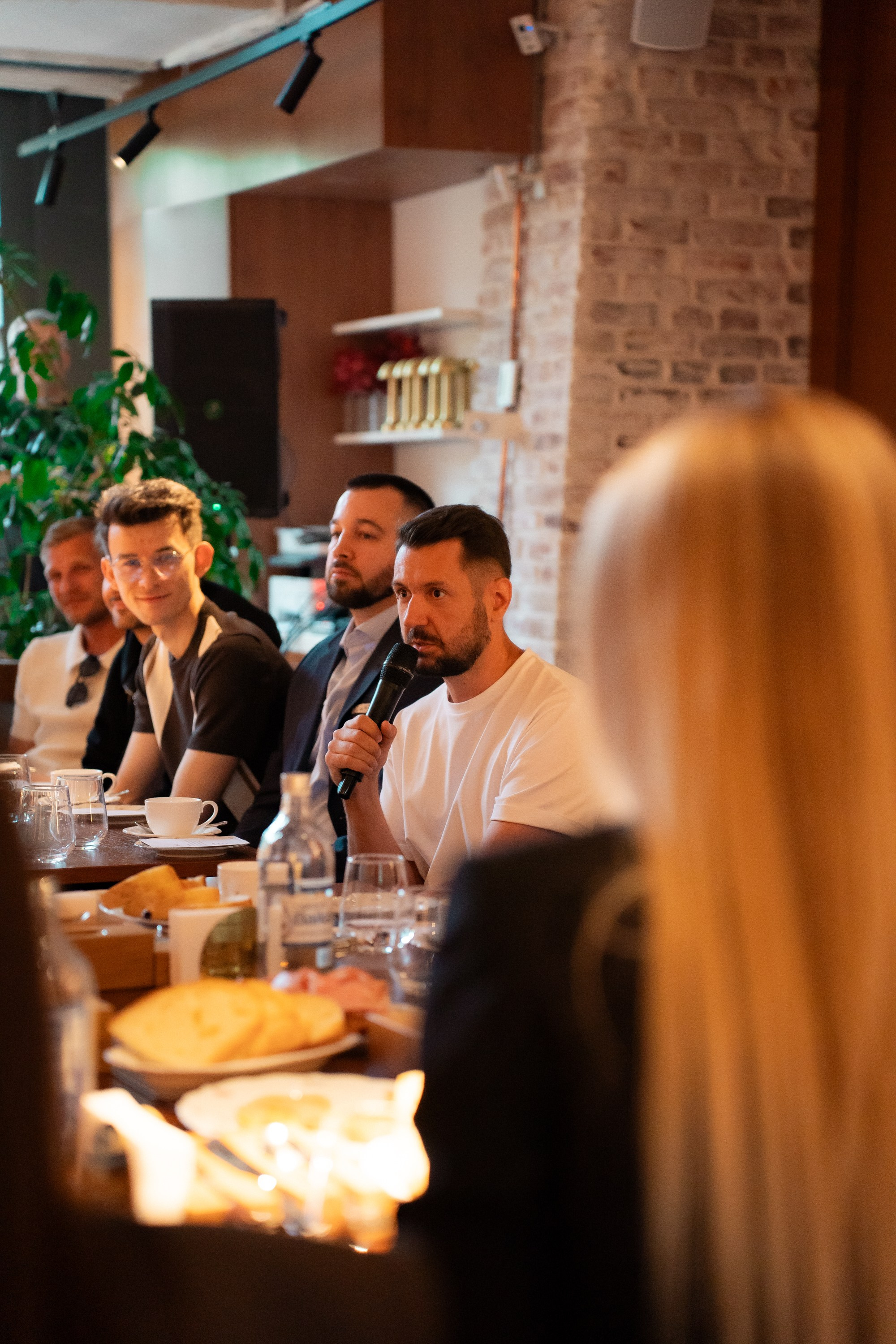 Broker Pro Бизнес-завтрак Ava bistro. Репортажая фотография Санкт-Петербург