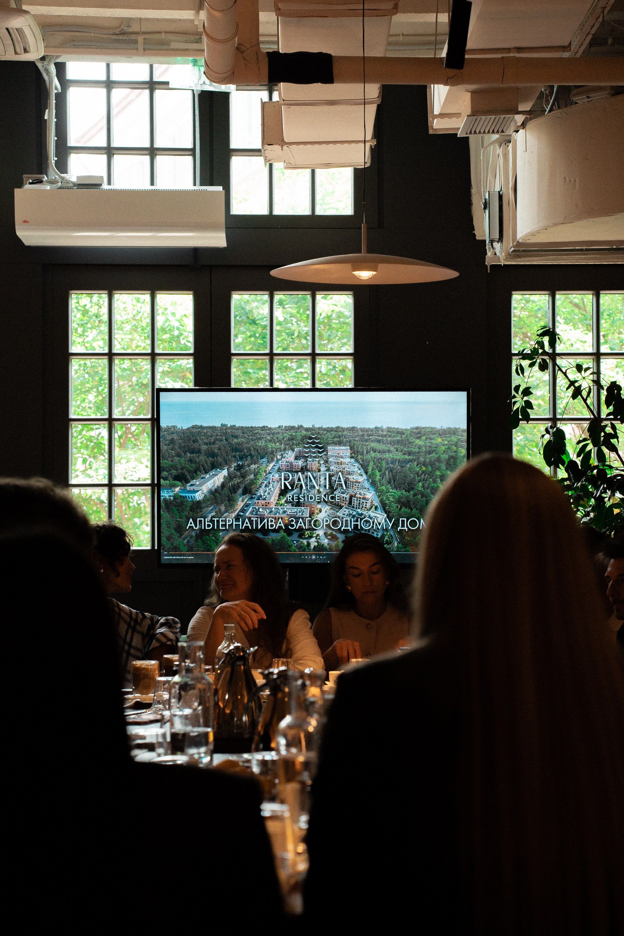 Broker Pro Бизнес-завтрак Ava bistro. Репортажая фотография Санкт-Петербург