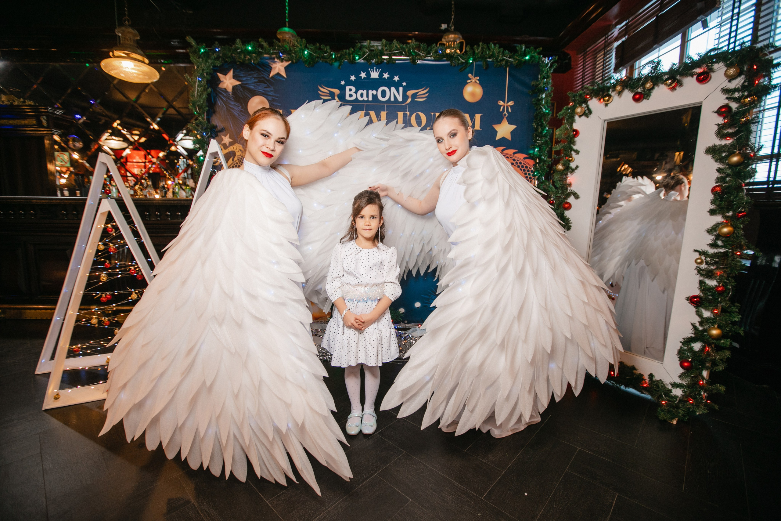 Автограф дети. Новогоднее мероприятие. Роман Урумбаев фотограф Нижневартовск