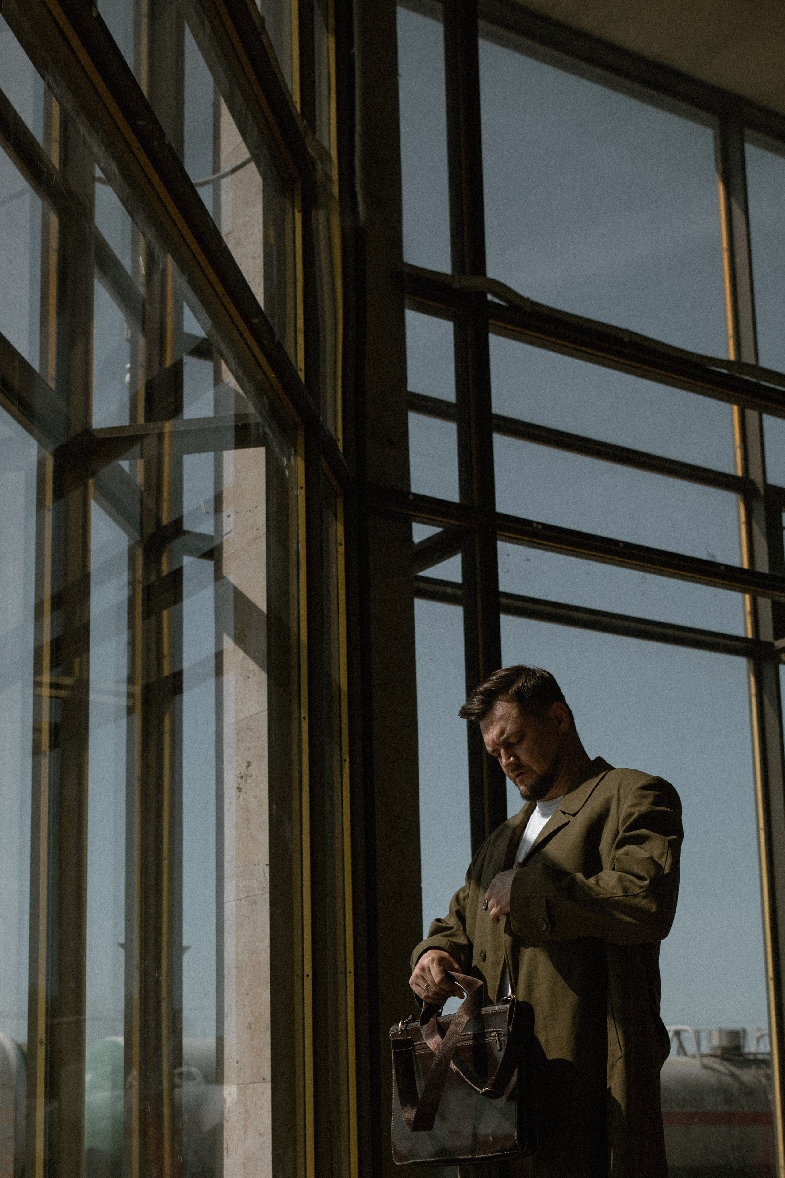 Андрей. Сьёмка в стиле ссср на вокзале. Фотограф Набережные Челны Казань