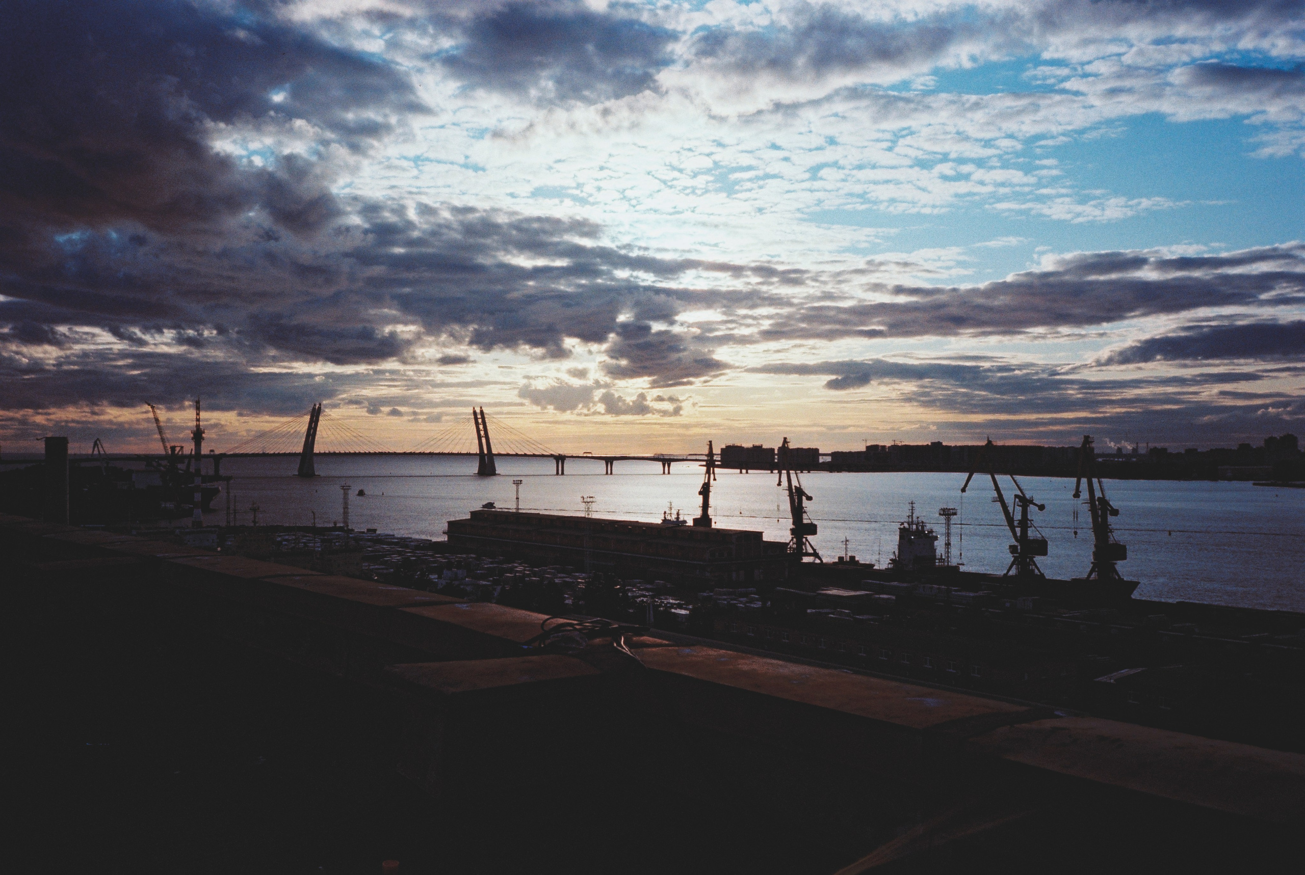 Фотографии цветные. Свадебный и семейный пленочный фотограф в Петербурге Истомина Ирина