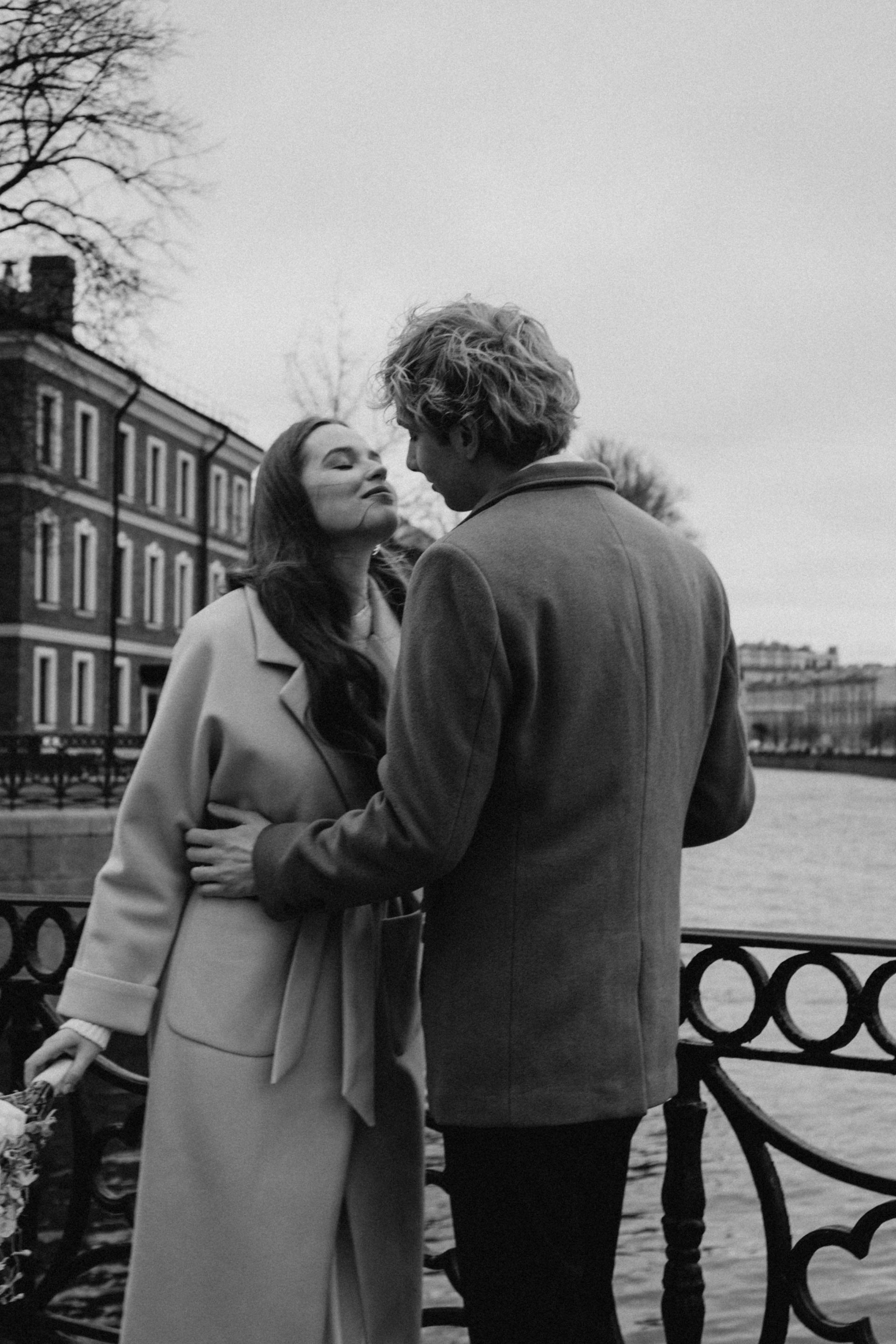 СВАДЕБНАЯ ПРОГУЛКА ПО ПЕТРОГРАДКЕ ВЕСНОЙ (ФОТОСЕССИИЯ ПАРЫ СВАДЕБНАЯ). Профессиональный фотограф, Санкт-Петербург — Виктория Богомолова