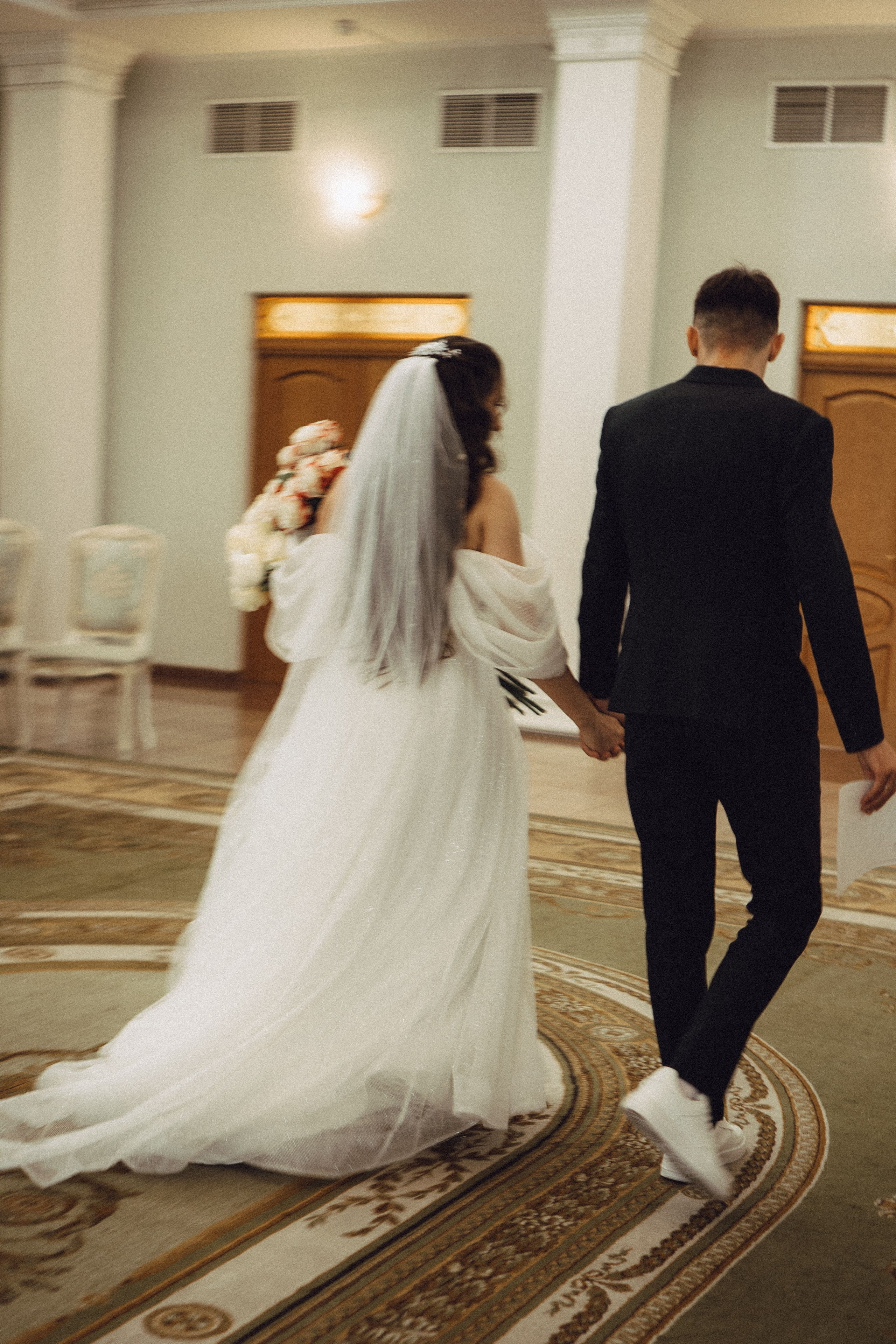 СВАДЕБНАЯ СЬЕМК В ПАРКЕ 300-ЛЕТИЯ. Профессиональный фотограф, Санкт-Петербург — Виктория Богомолова