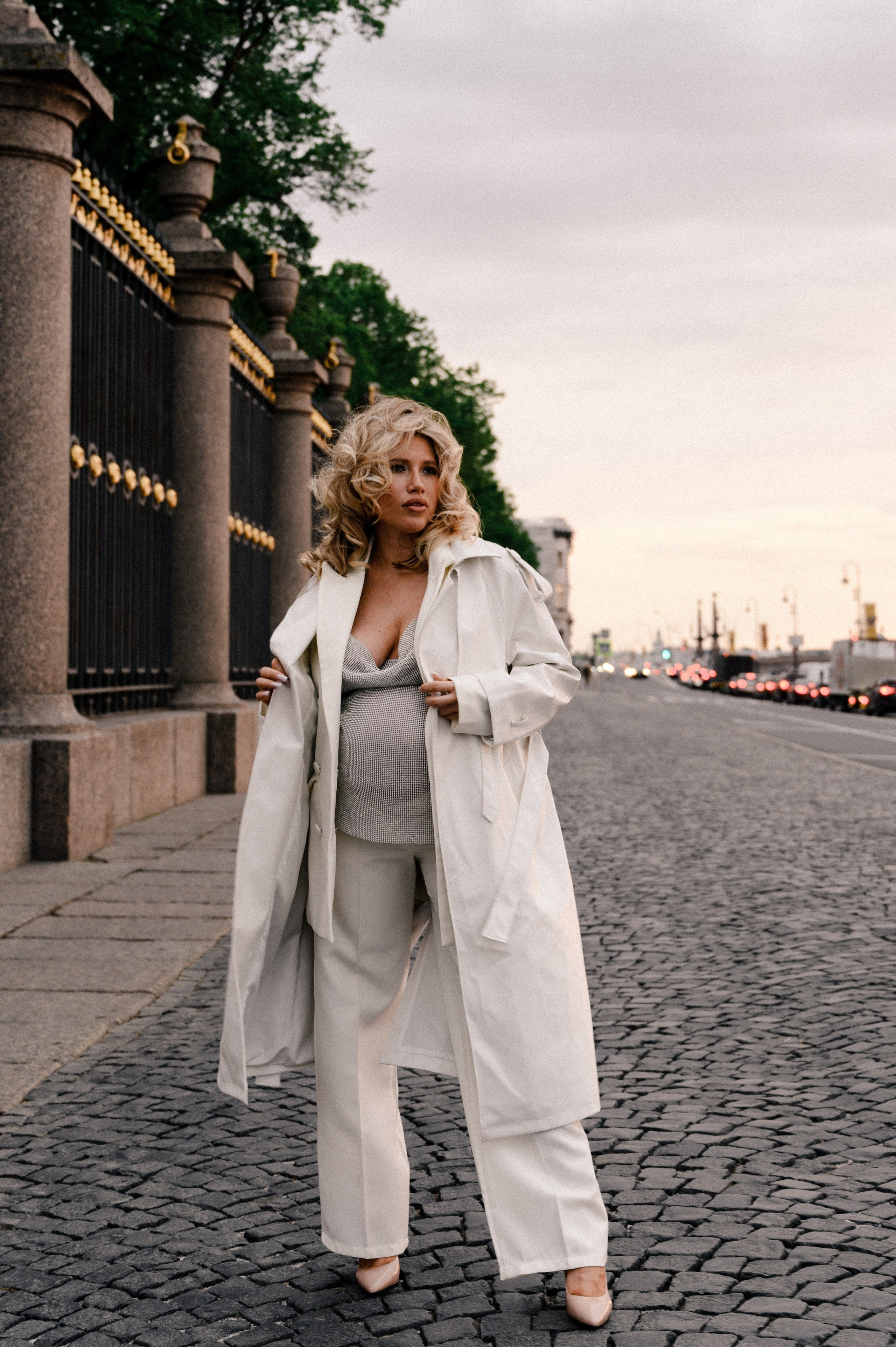 Ольга. Профессиональный фотограф беременности в СПБ. Стильные фотосессии беременности в стиле минимализм и классическая фотография