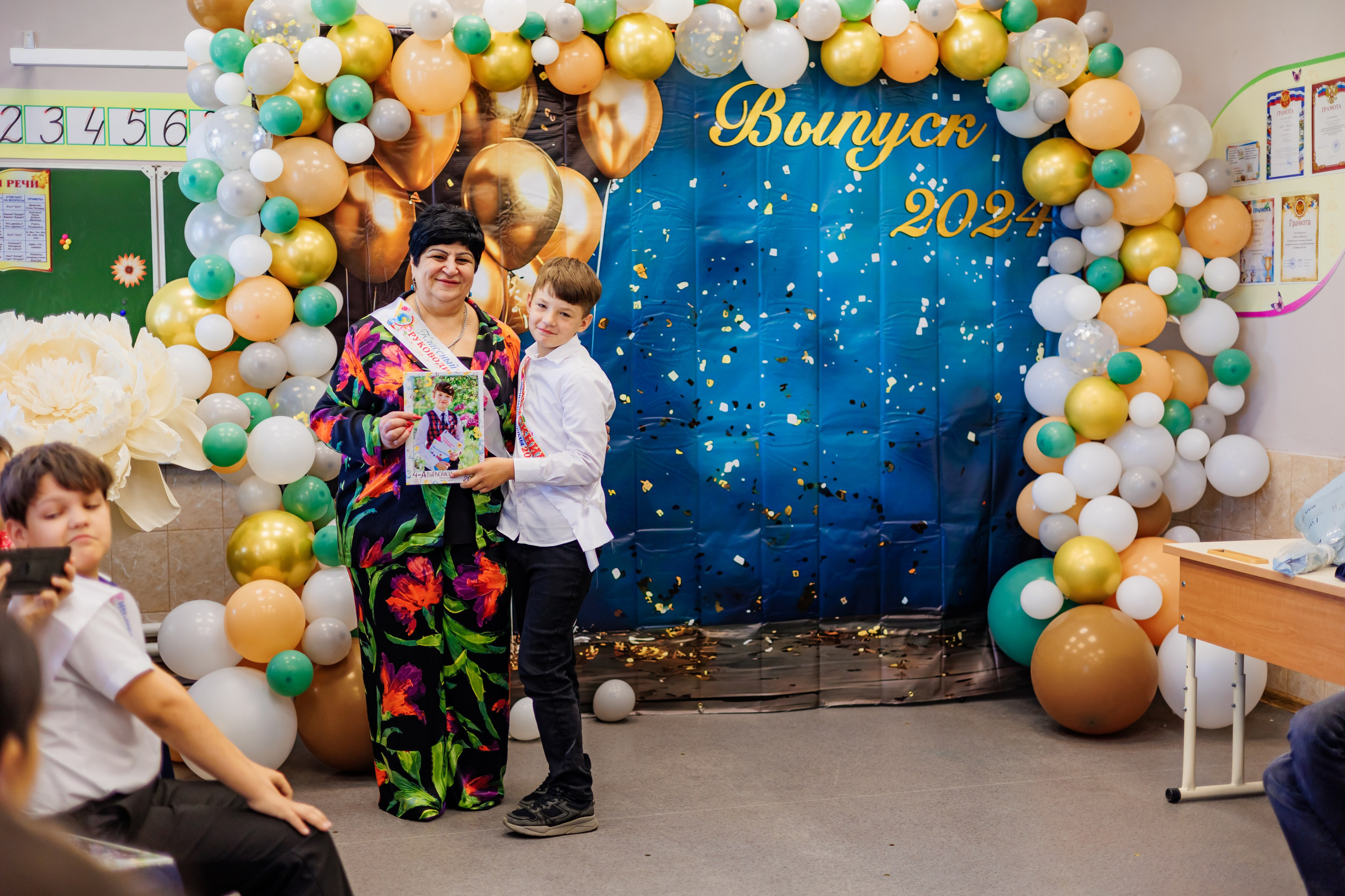 Выпуск 4а 25школа'24 год. Свадебный и семейный фотограф в Армавире