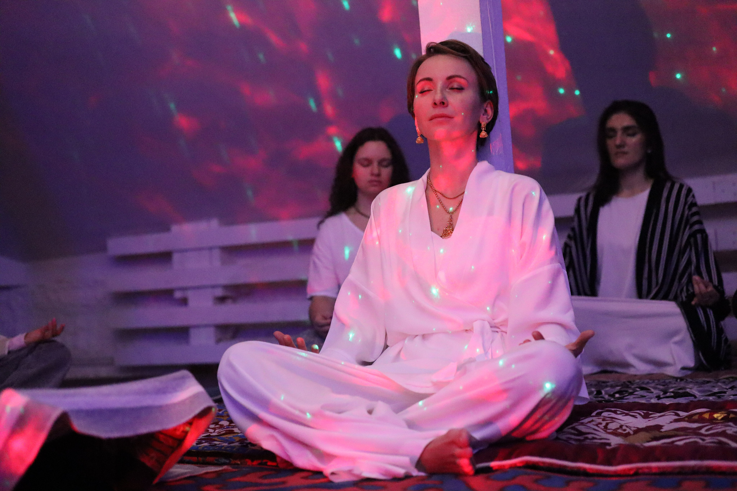 Bhakti Mantra. Photo Ninja