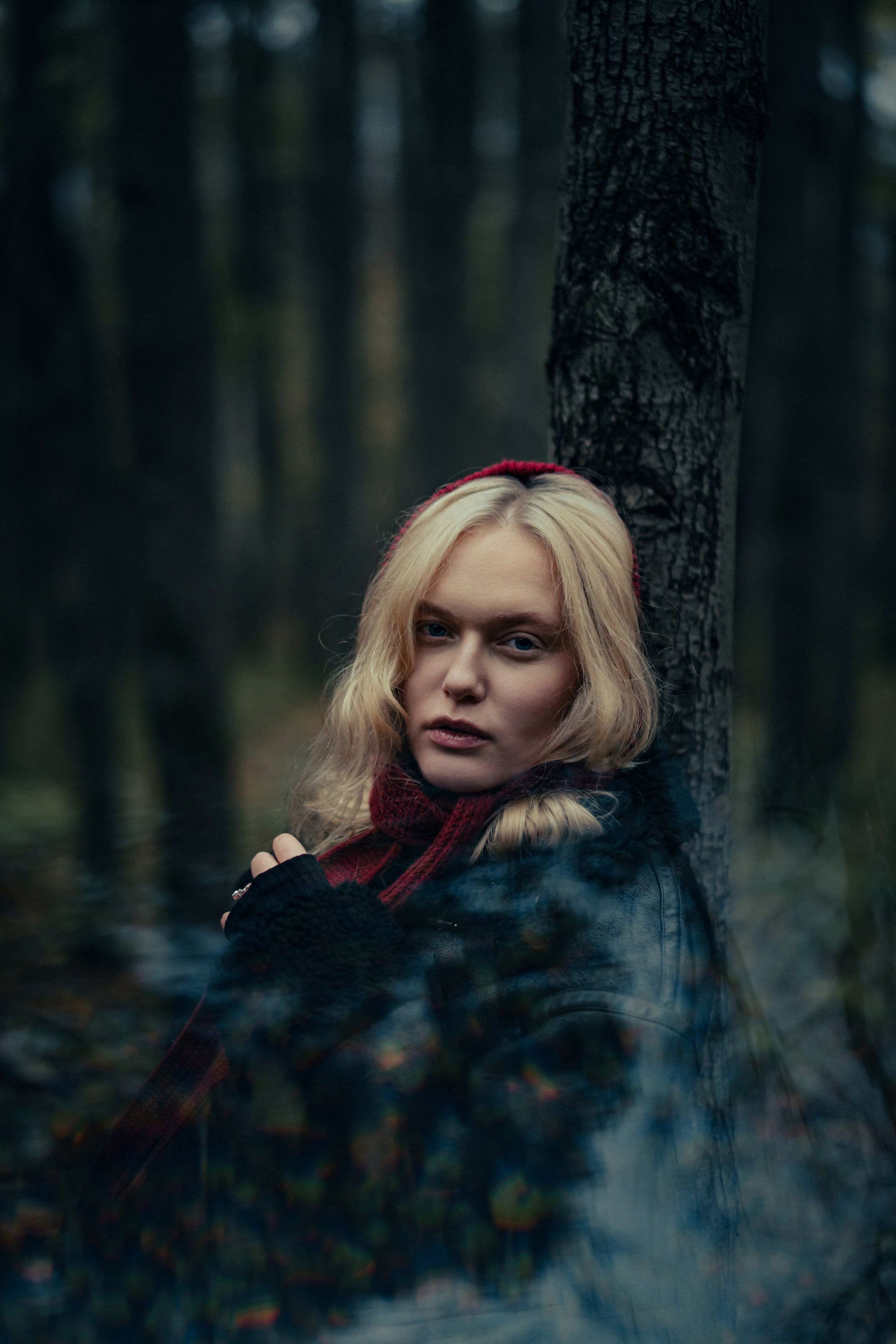 Катя в лесу