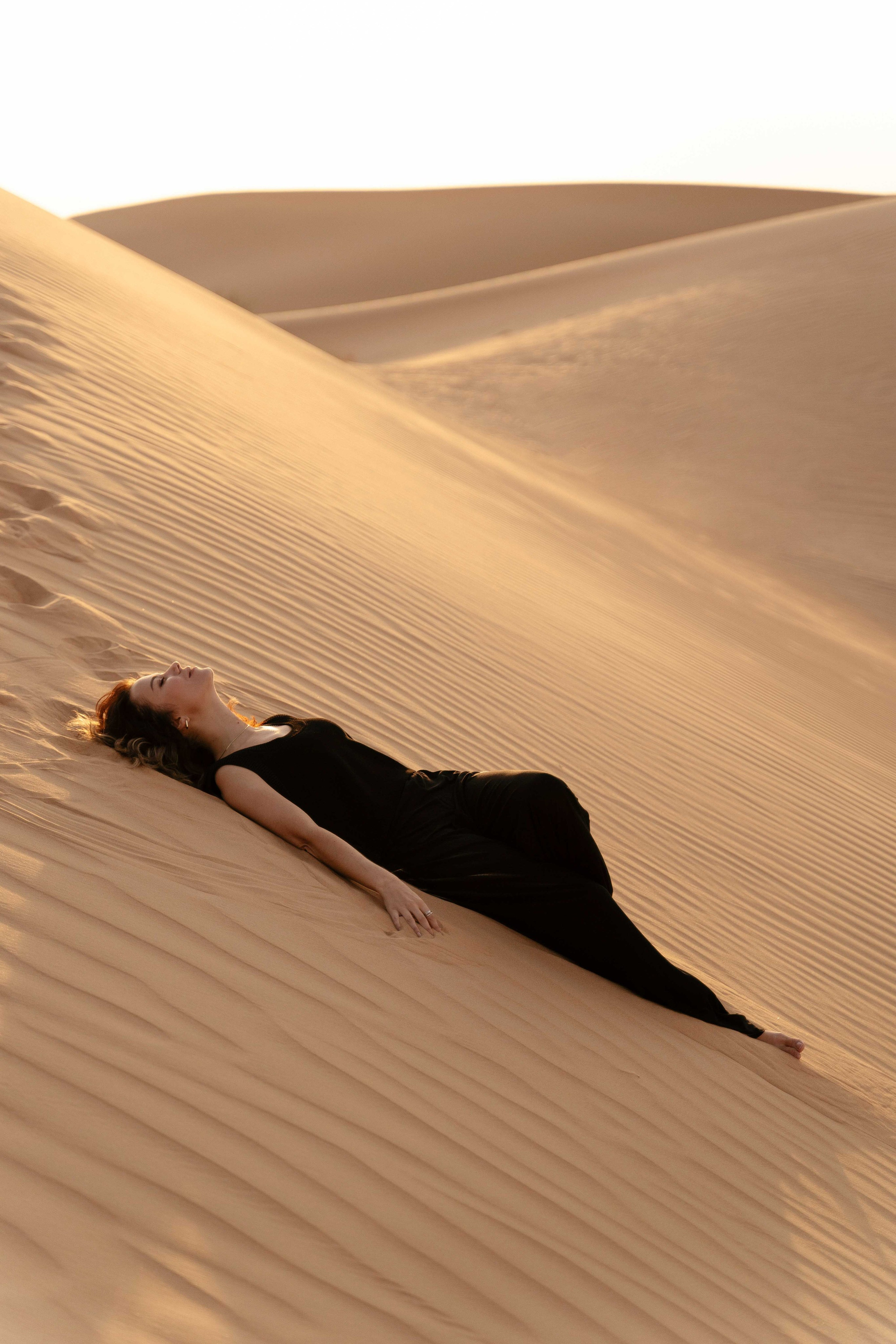 Наташа в пустыне 22 год. Фотограф и видеограф в Москве и Абу Даби Мария Кулагина