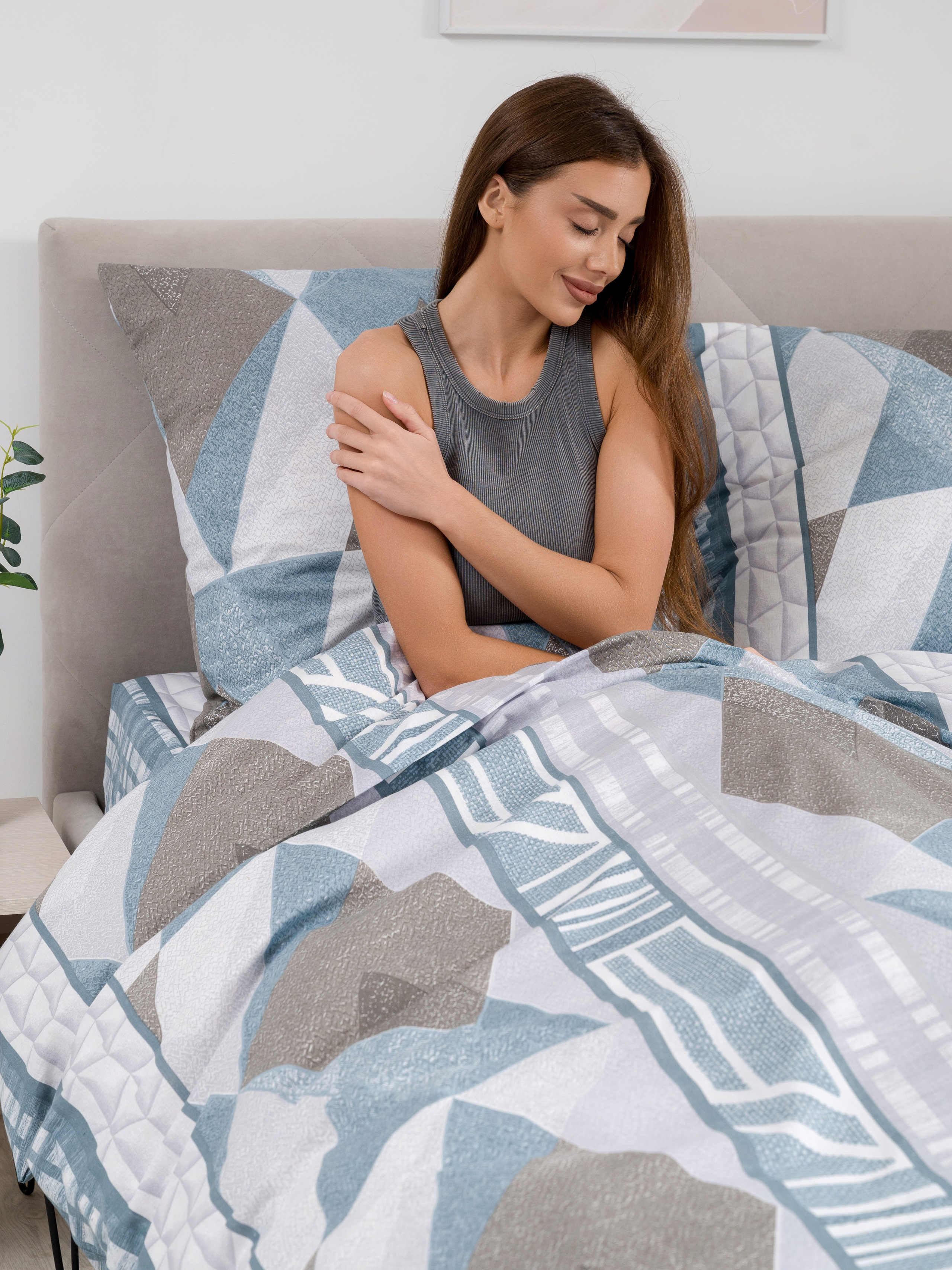 Съемка в студии «Изюм». Фотограф для маркетплейсов в г. Иваново Клещенок Юлия