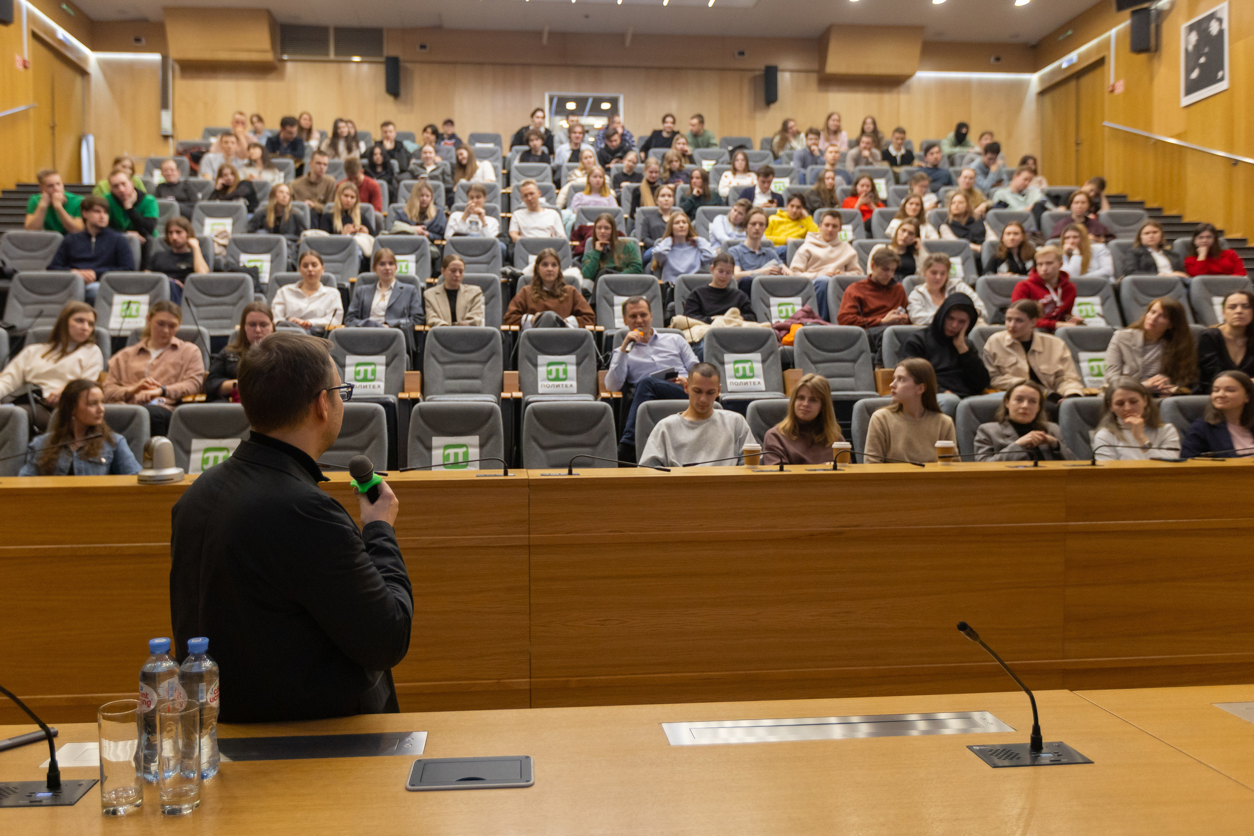 «АРЕХ. РетроПерспектива». Лекция Сергея Сенкевича в Политехе. Евгений Матвеев — фотограф в Санкт-Петербурге