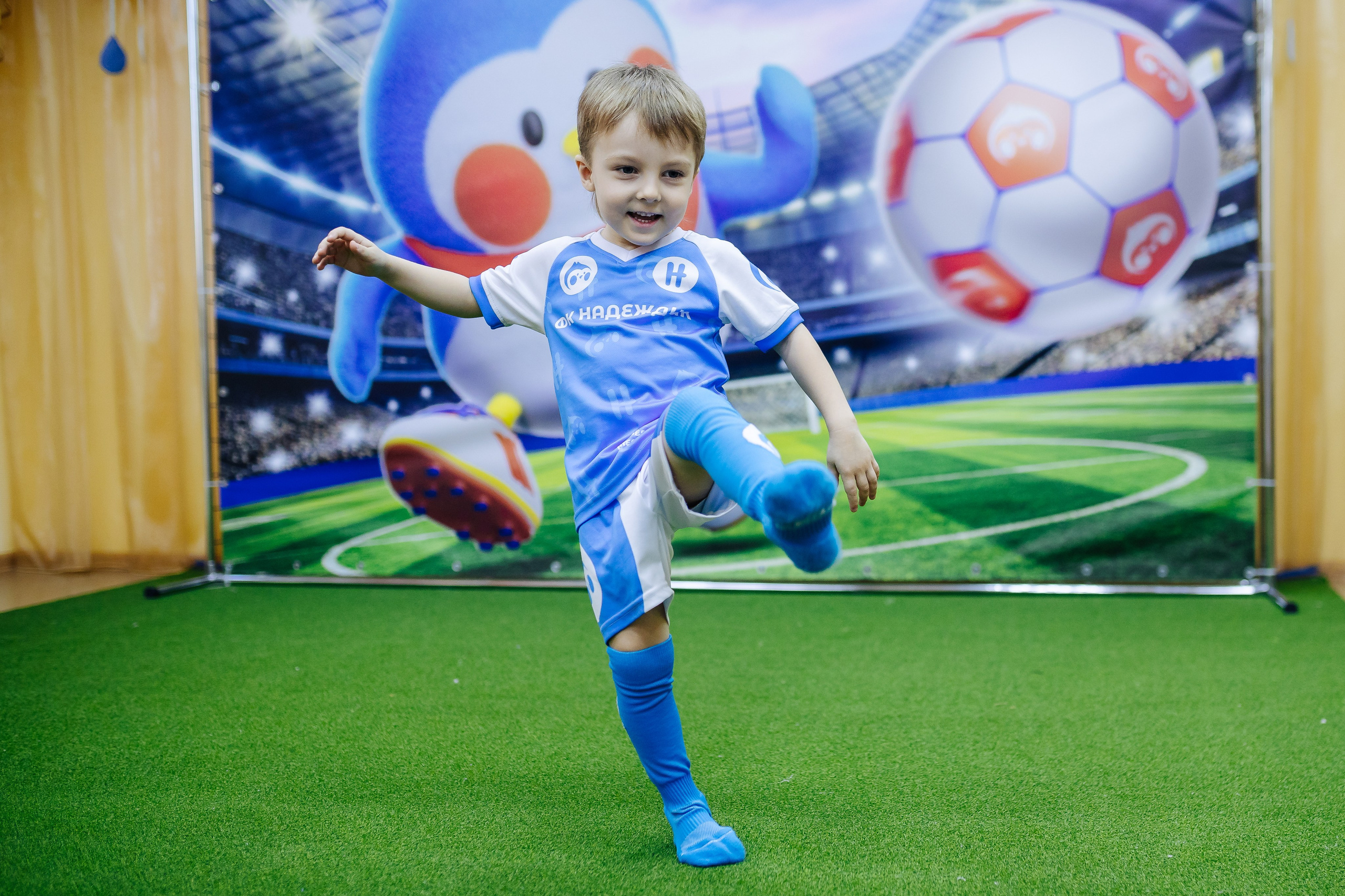 Фотосессия с кубком в детских садах г. Магнитогорска. Денис Прохоров Фотограф в г. Магнитогорск