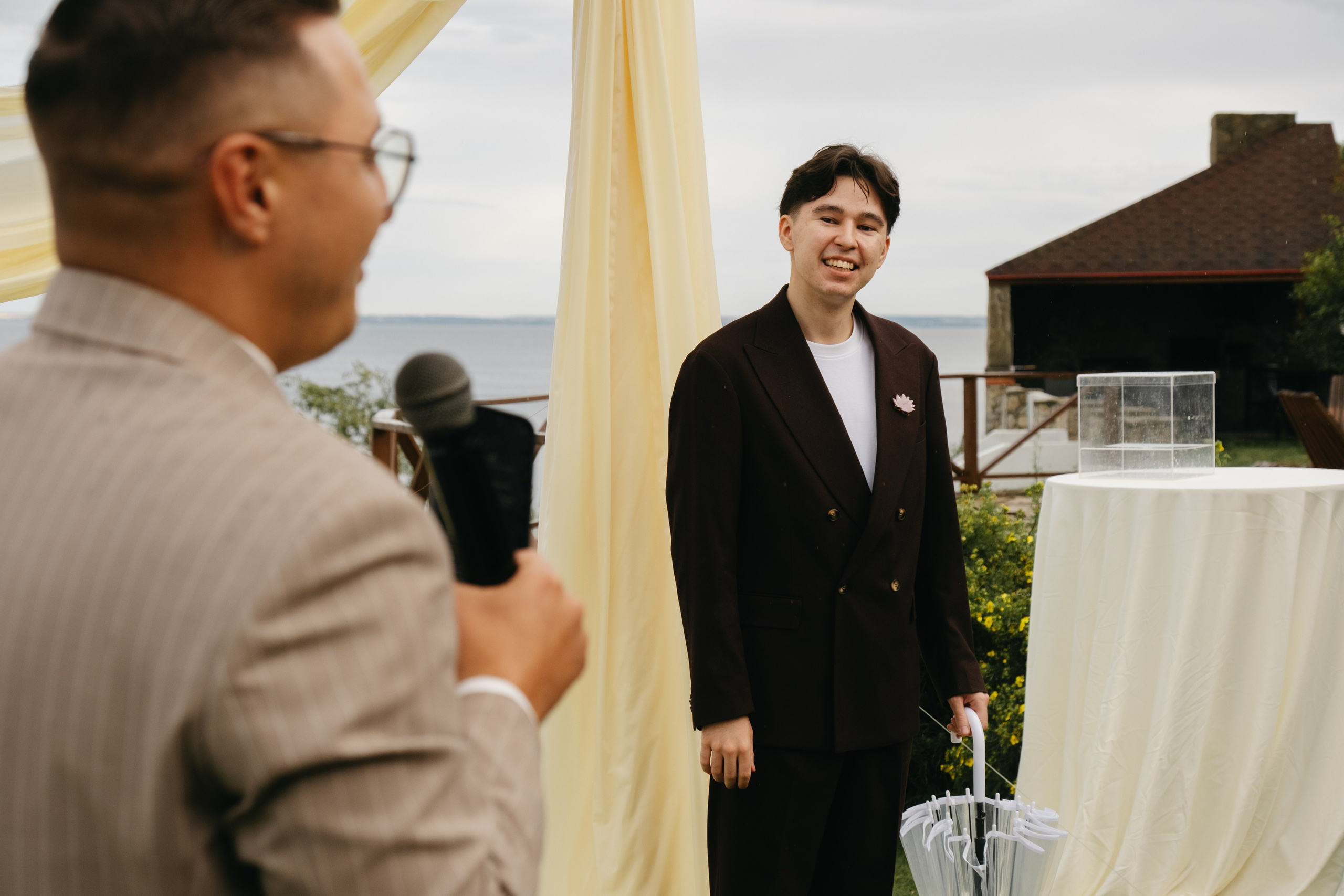 Молодые счастливые. Обо мне