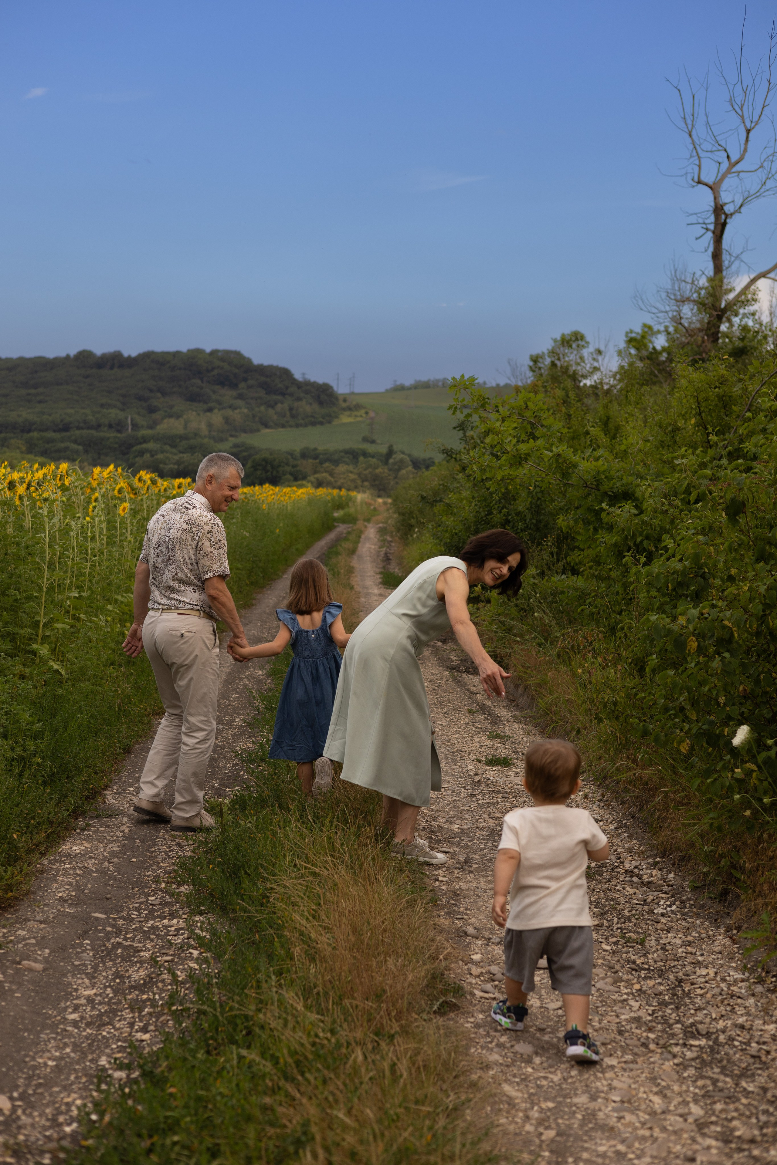 Бабушка Ира, дедушка Слава, Вероника и Марк ♡. Главная
