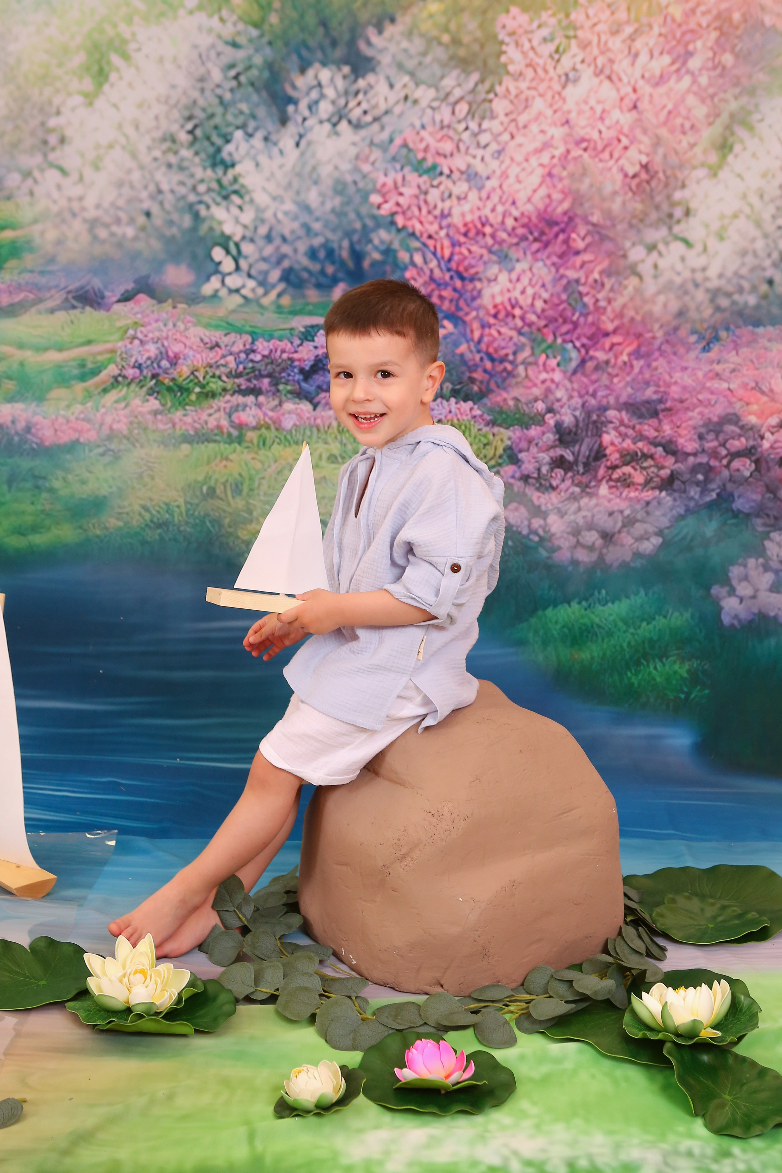 Цветочная лодка. Студия детской и семейной фотографии 12кадров