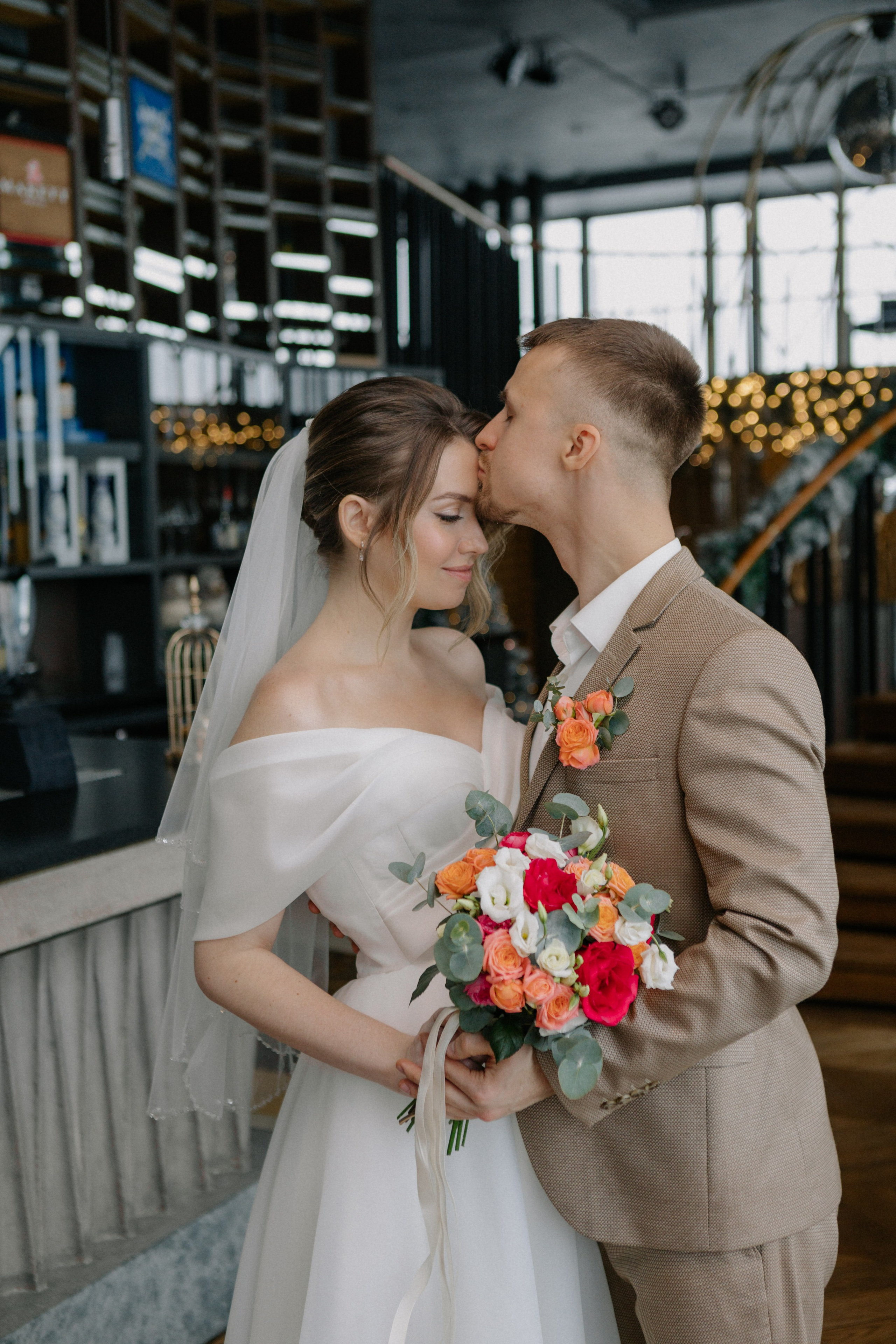 Ксюша и Илья. Утро в отеле роспись в Birds. Свадебный и портретный фотограф в Москве Анастасия Масюк