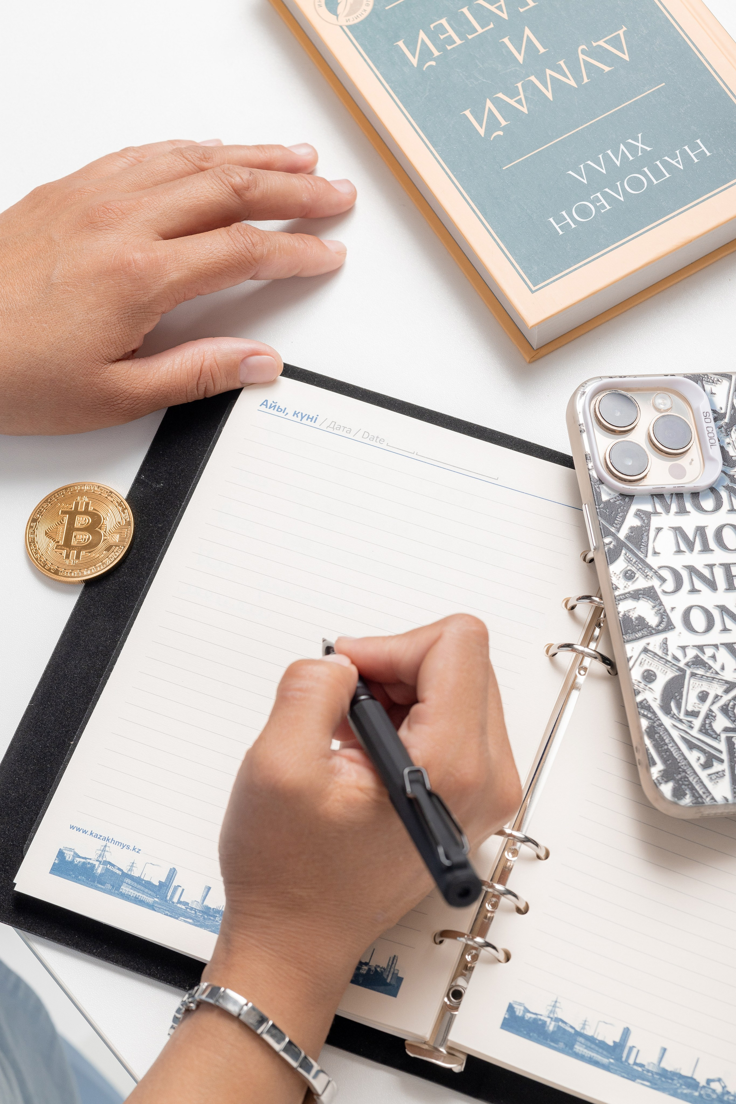 Студийный фотограф в Караганде Алексей Баранов. Фотограф Алексей Баранов. Фотостудия Flash. Семейные фотосессии в Караганде. Индивидуальные фотосессии, детские фотосессии, парные фотосессии в Караганде. Интерьерная фотосессия в Караганде. Семейный фотограф Алексей Баранов. Детский фотограф Алексей Баранов. Художественный фотограф Алексей Баранов. Свадебный фотограф Алексей Баранов. Черно-Белая съемка в Караганде. Самые лучшие семейный и детские фотосессии в Караганде. Контент Съемка в Караганде. SMM в Караганде. Контент фотограф Алексей Баранов.