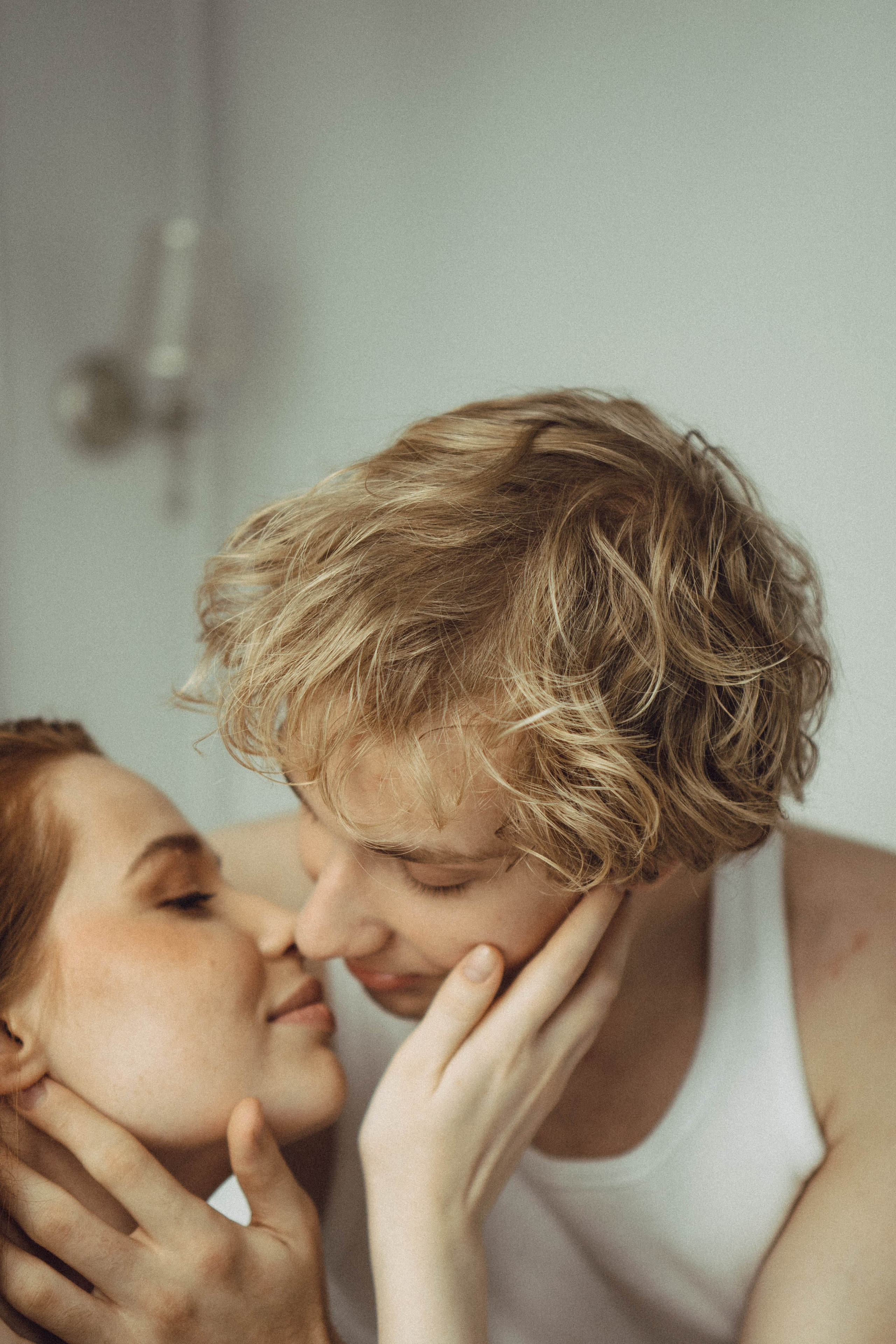 СВАДЕБНАЯ СЬЕМКА В ОТЕЛЕ. СБОРЫ ЖЕНИХА И НЕВЕСТЫ И ТАКЖЕ ТОР И ПОДГОТОВКА К ПРОГУЛКЕ. Профессиональный фотограф, Санкт-Петербург — Виктория Богомолова