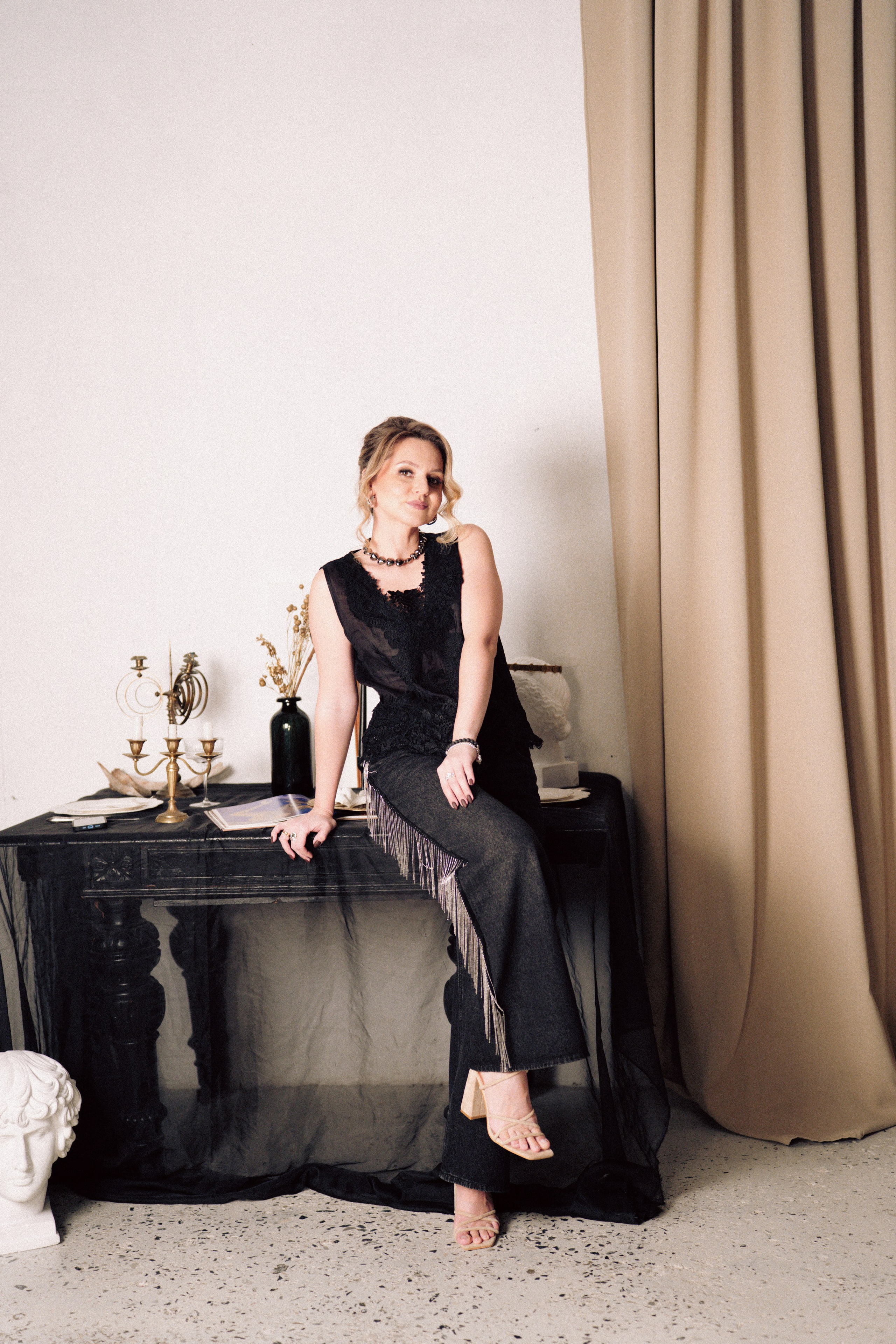 НОВОГОДНЯЯ ФОТОСЕСИИЯ В СТУДИИ ДЛЯ ДЕВУШКИ И ПРОГУЛКА ПО ЧЕРНЫШЕВСКОЙ. Профессиональный фотограф, Санкт-Петербург — Виктория Богомолова