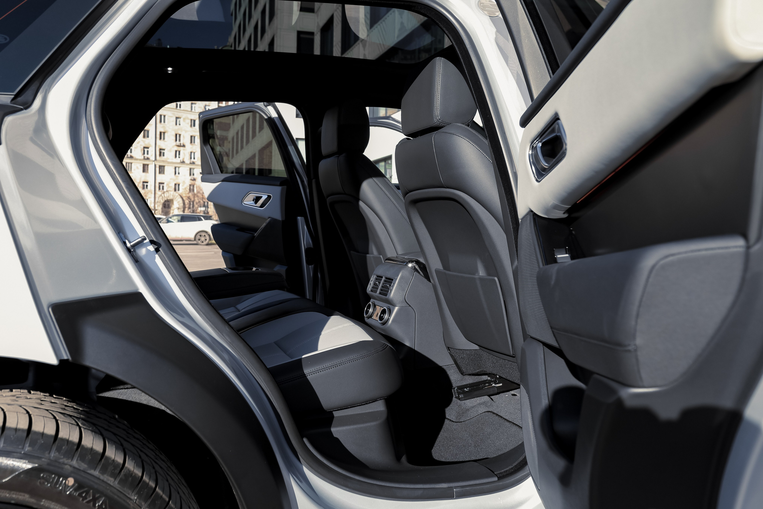 2024 Range Rover Velar 2.0 AT. Mixturecaptures