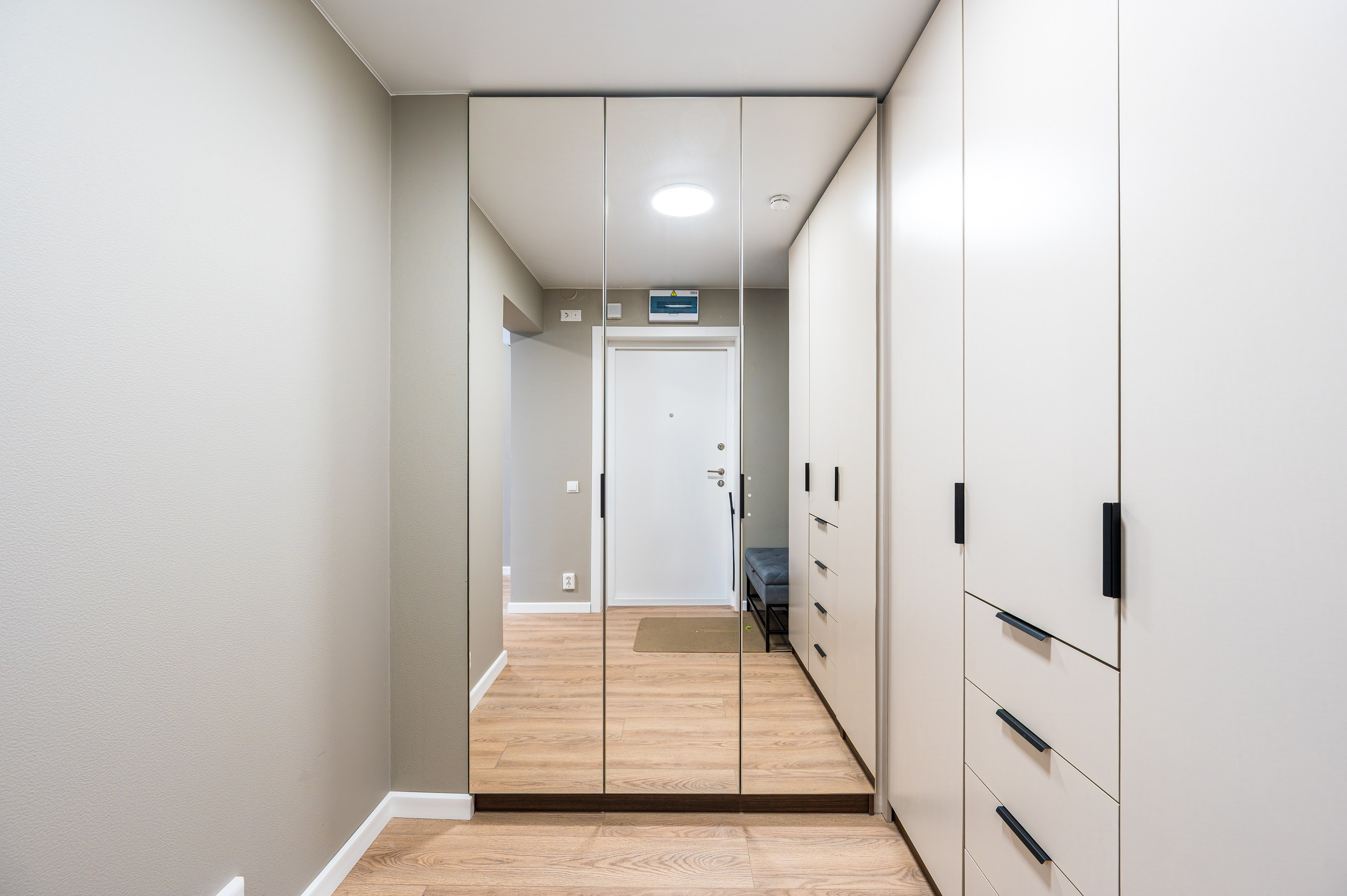 Квартира под сдачу в аренду. Интерьерный фотограф. Фото- видеосъемка недвижимости Санкт-Петербург