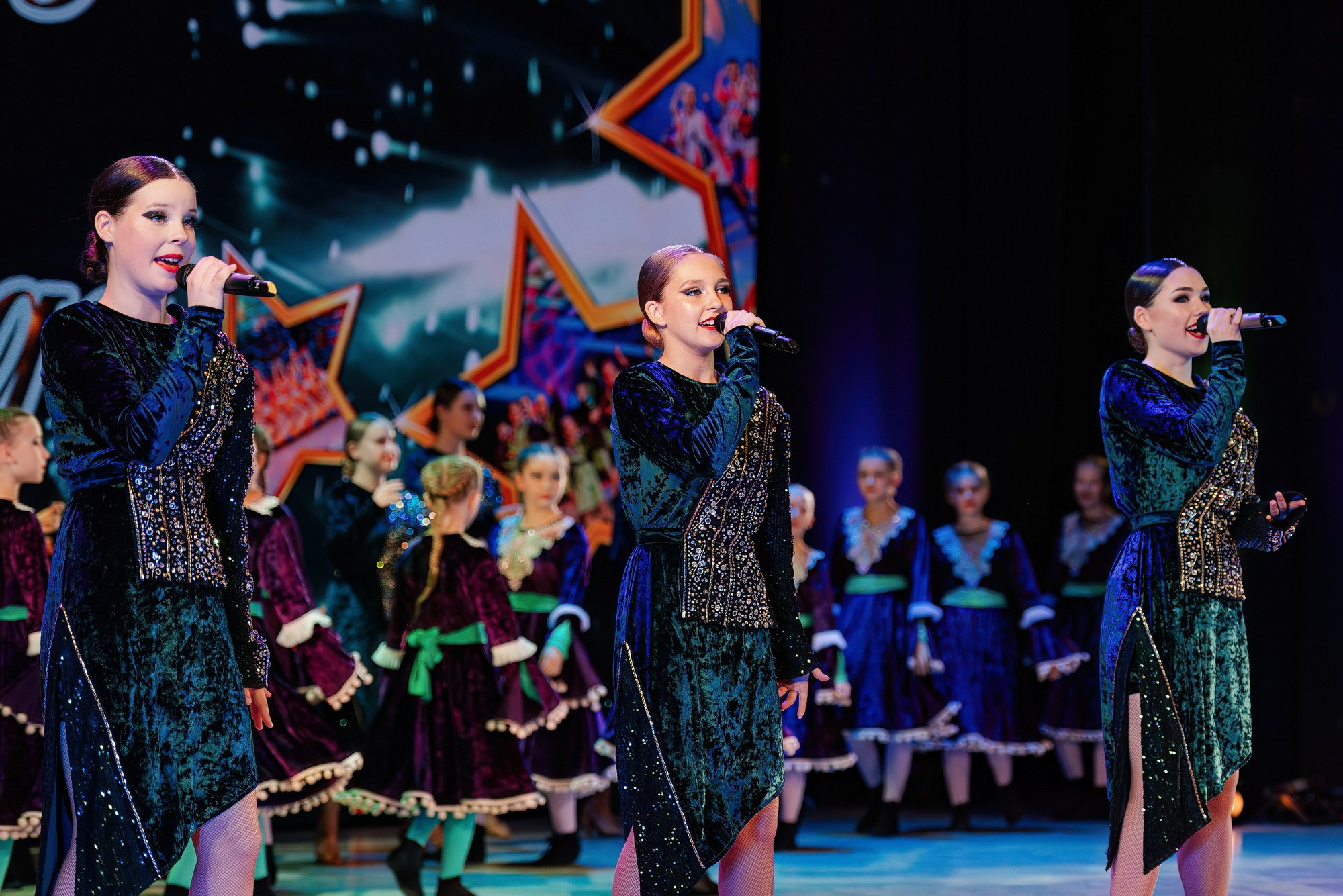 Отчетный концерт Образцового коллектива Алтая театра эстрадной песни «Созвездие». Свадебный и репортажный фотограф Никита Сницарев в Барнауле