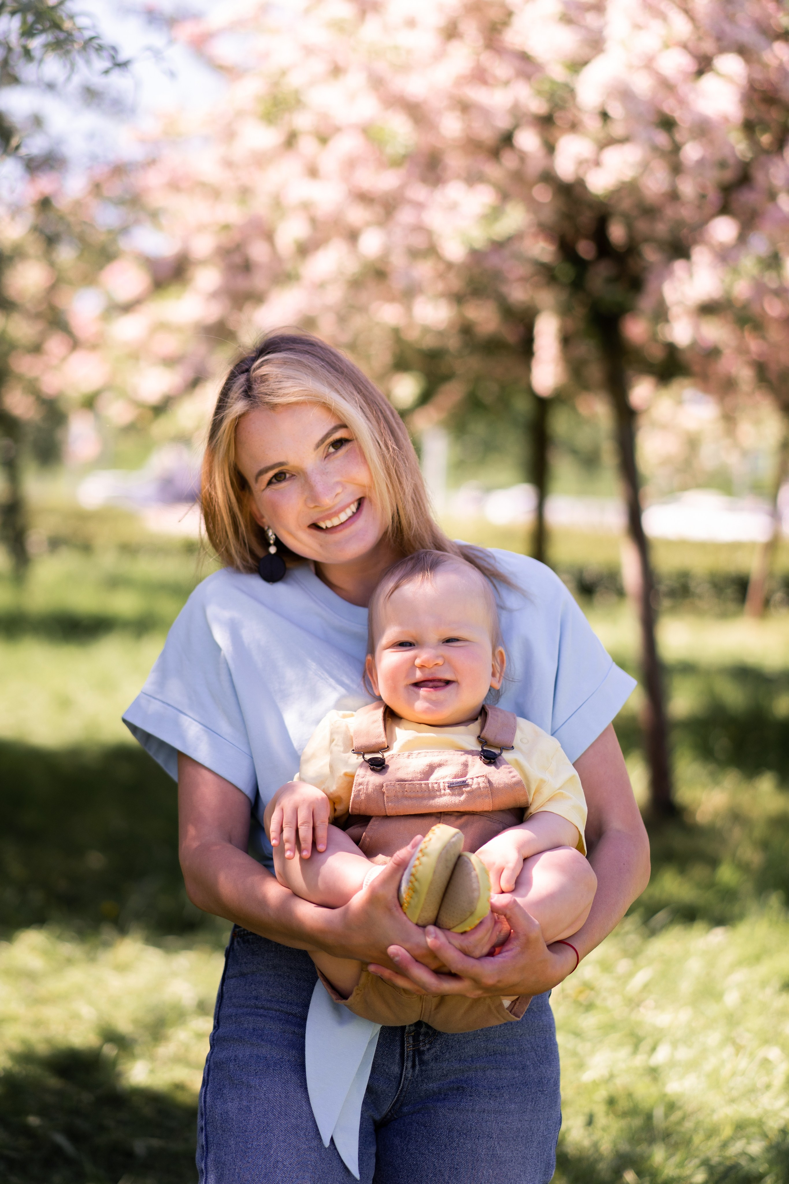 Прогулка в яблоневом саду. Семейный и детский фотограф в Санкт-Петербурге Дарина Герчиу