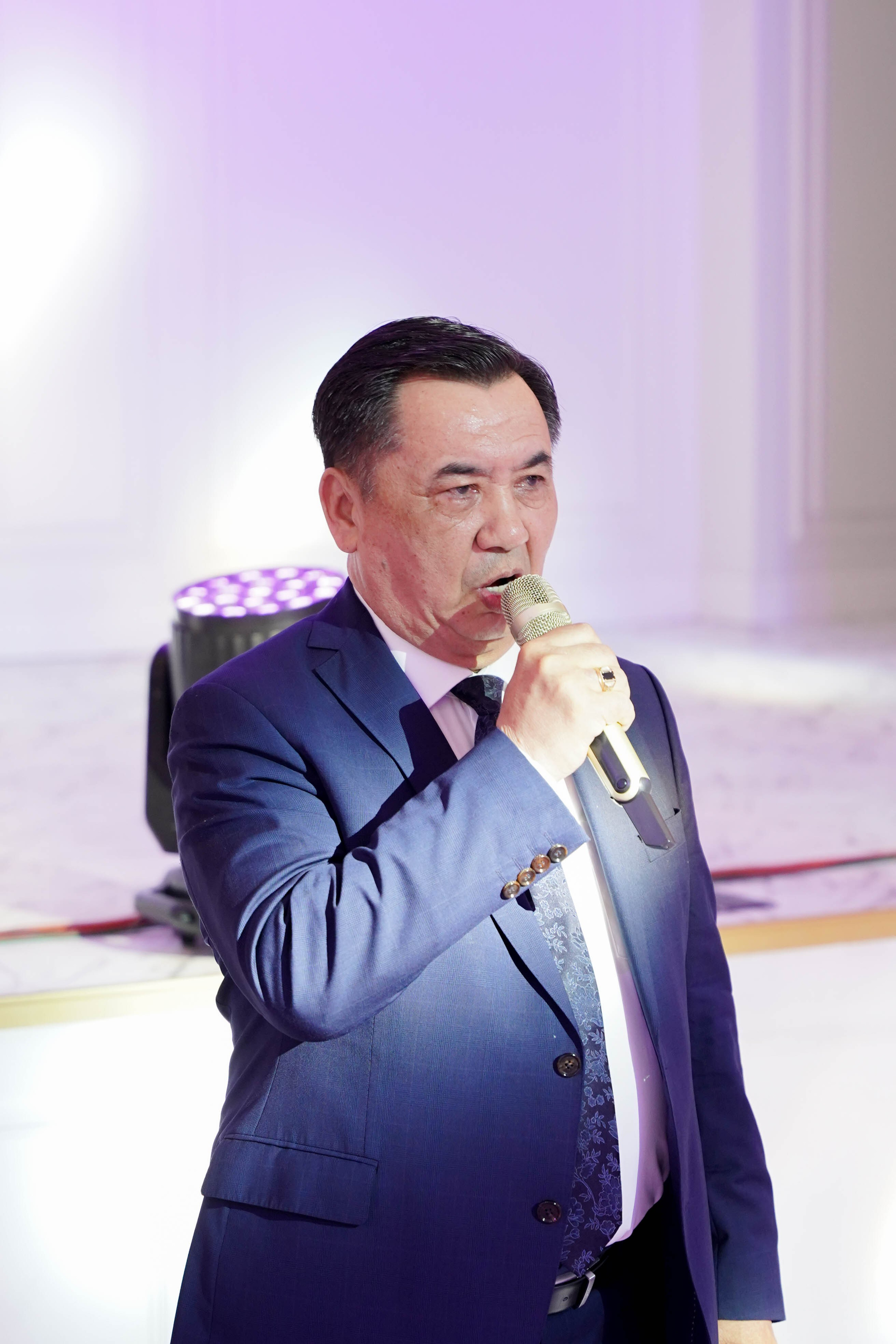 Dana uzatu. Фотограф Ернар Ержанов