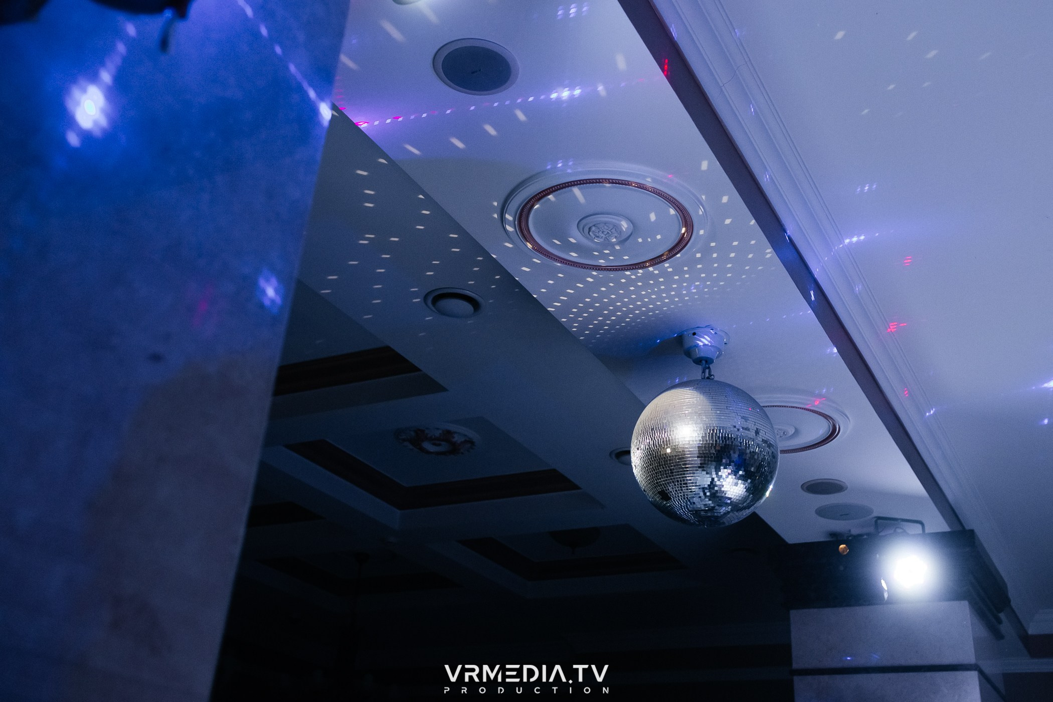 ПЯТНИЦА ДЛЯ ДРУЗЕЙ в ресторане «Империя»