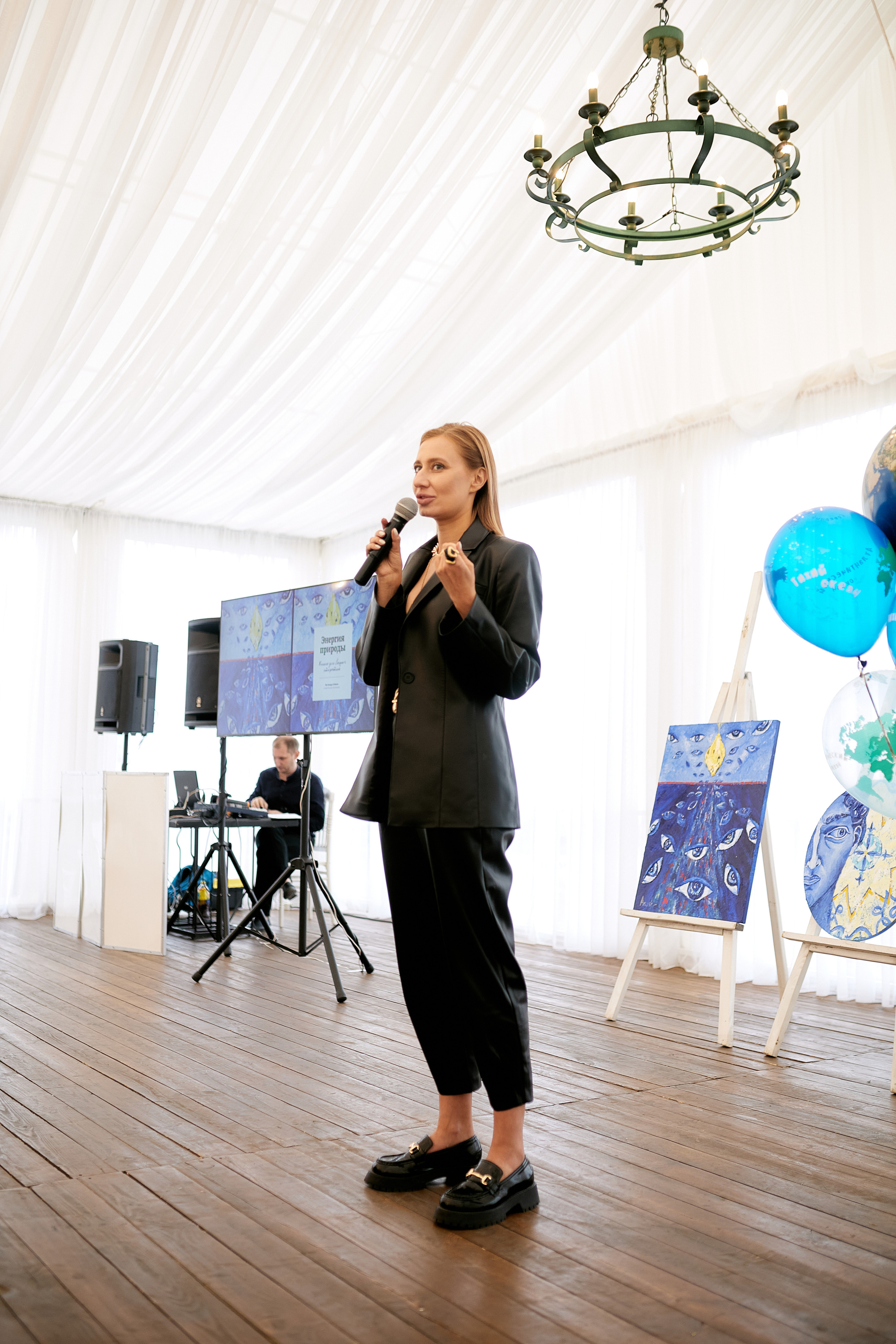 Презентация книги Анны Усовой. Имидж-стилист, преображения в Барнауле Ротфус Наталья