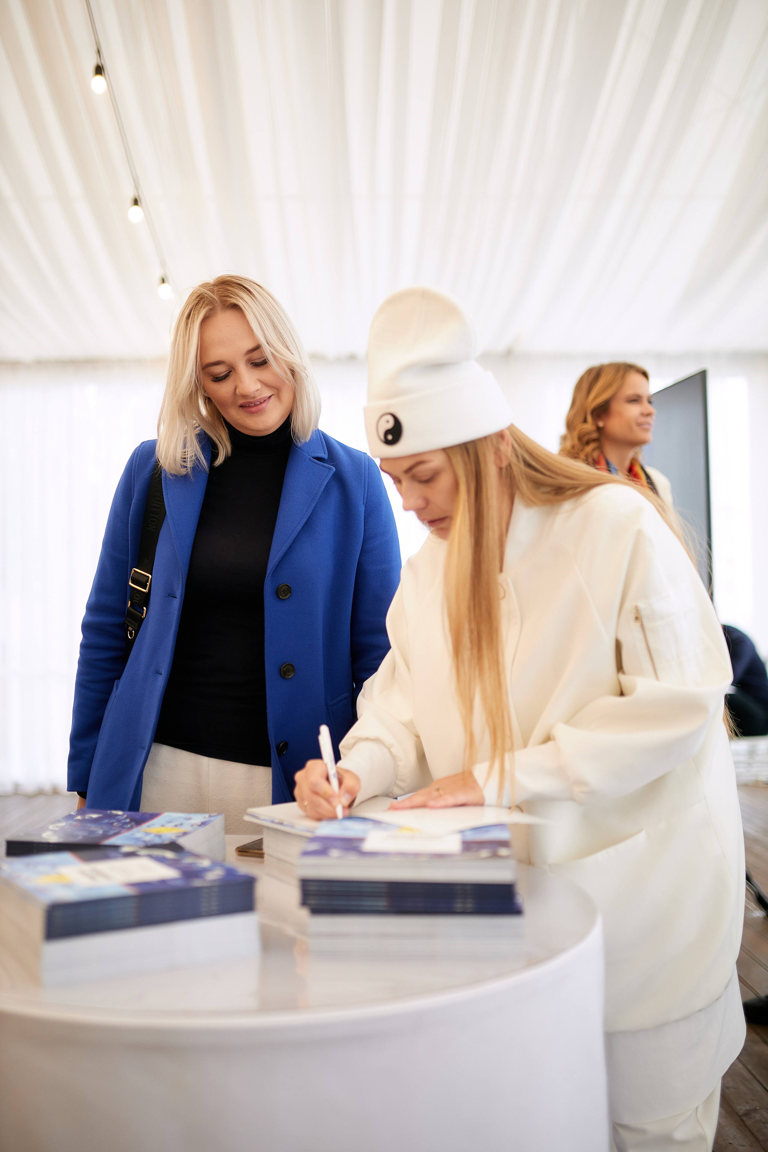 Презентация книги Анны Усовой. Имидж-стилист, преображения в Барнауле Ротфус Наталья