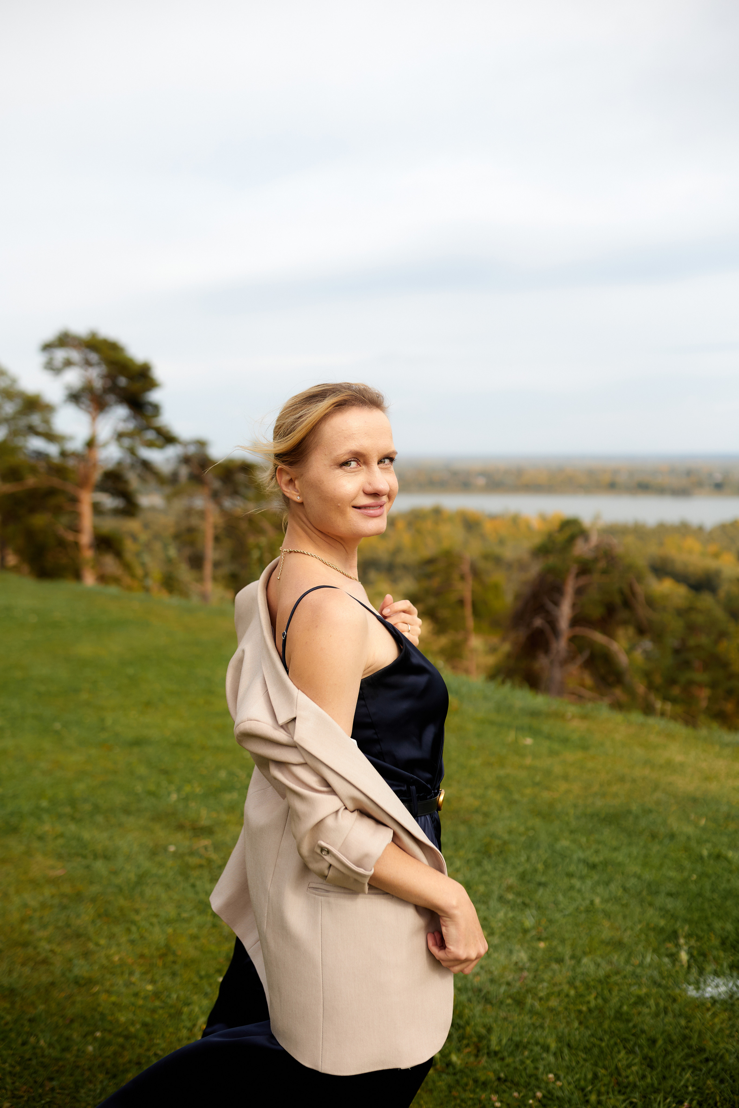 Презентация книги Анны Усовой. Имидж-стилист, преображения в Барнауле Ротфус Наталья