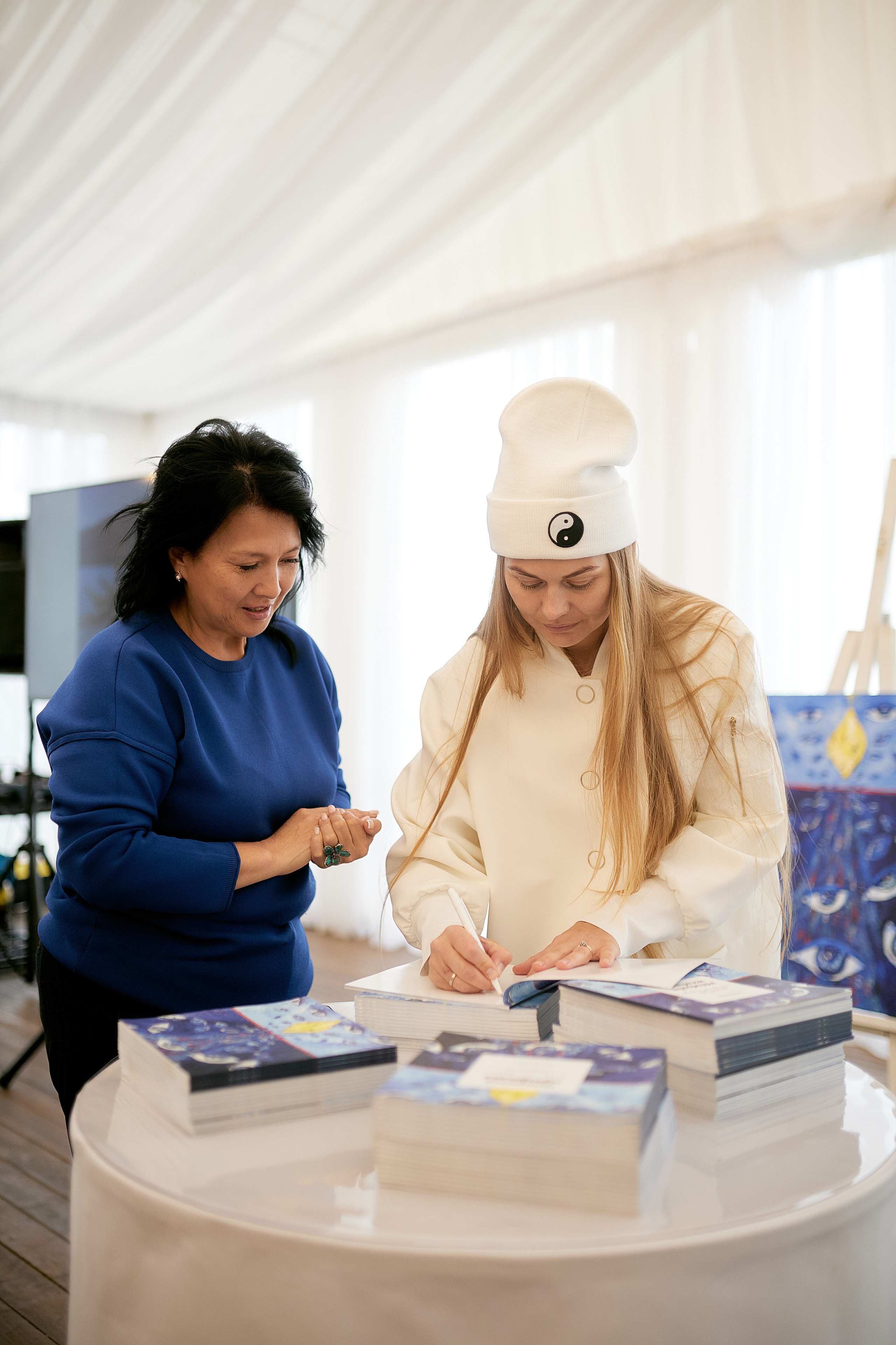 Презентация книги Анны Усовой. Имидж-стилист, преображения в Барнауле Ротфус Наталья