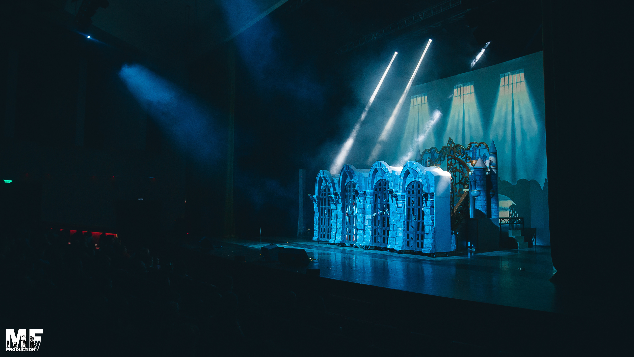 MF PROD. — PRINCESS AND VILLIANS. MOVIE FAMILY PRODUCTION