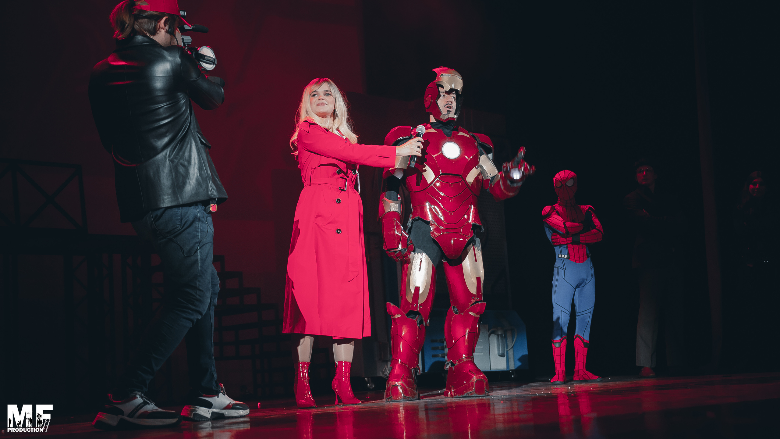 MF PROD. — AVENGERS. MOVIE FAMILY PRODUCTION