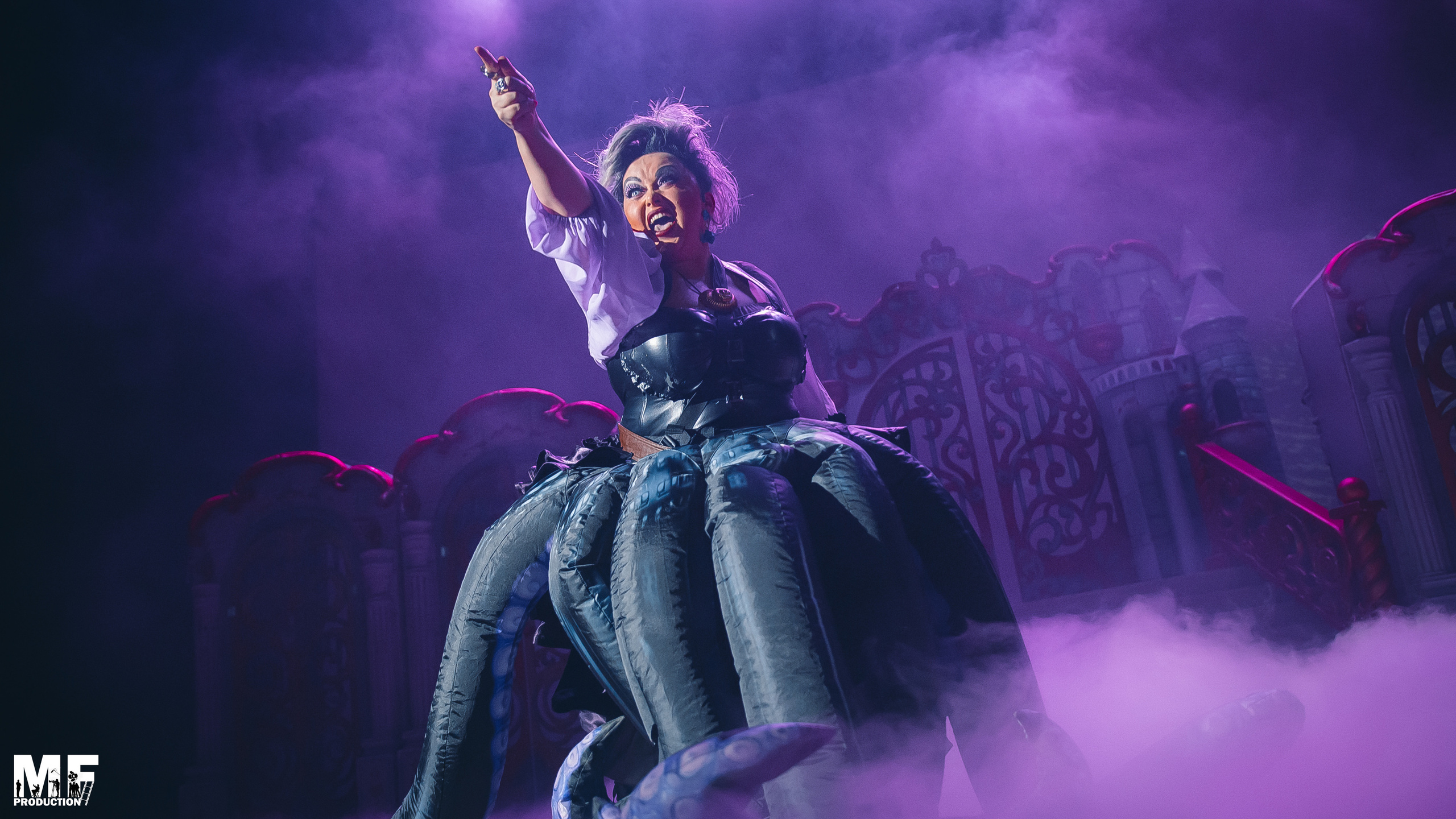 MF PROD. — PRINCESS AND VILLIANS. MOVIE FAMILY PRODUCTION