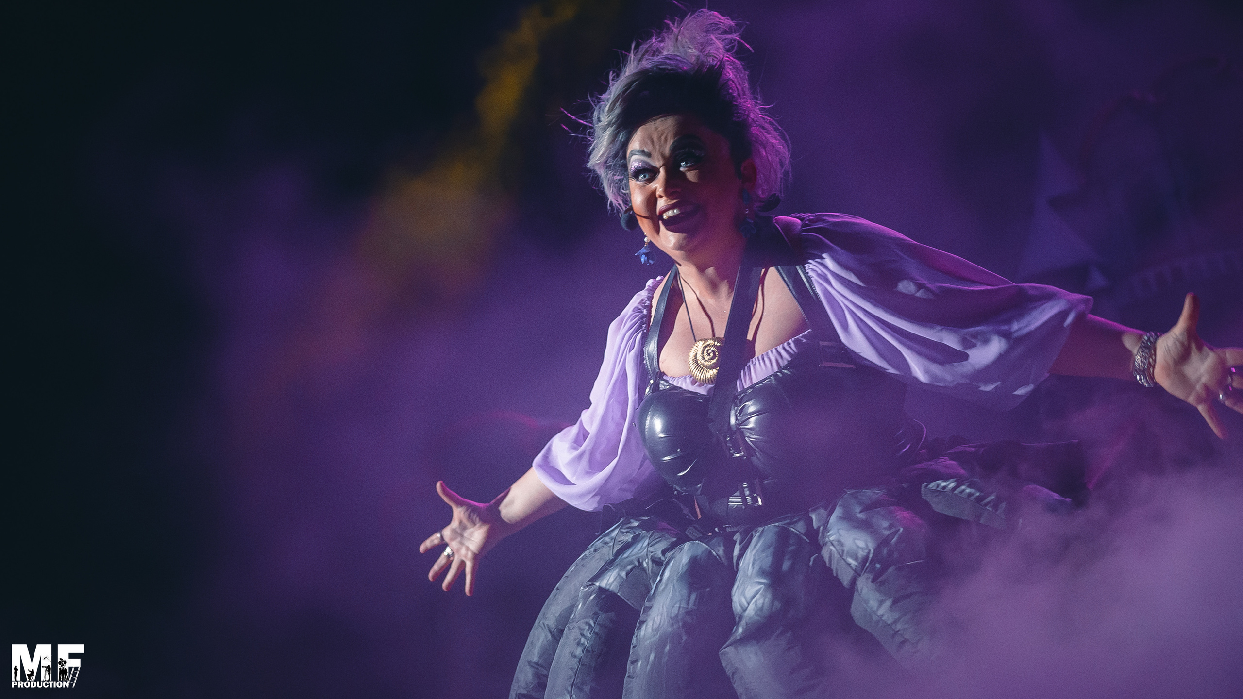 MF PROD. — PRINCESS AND VILLIANS. MOVIE FAMILY PRODUCTION